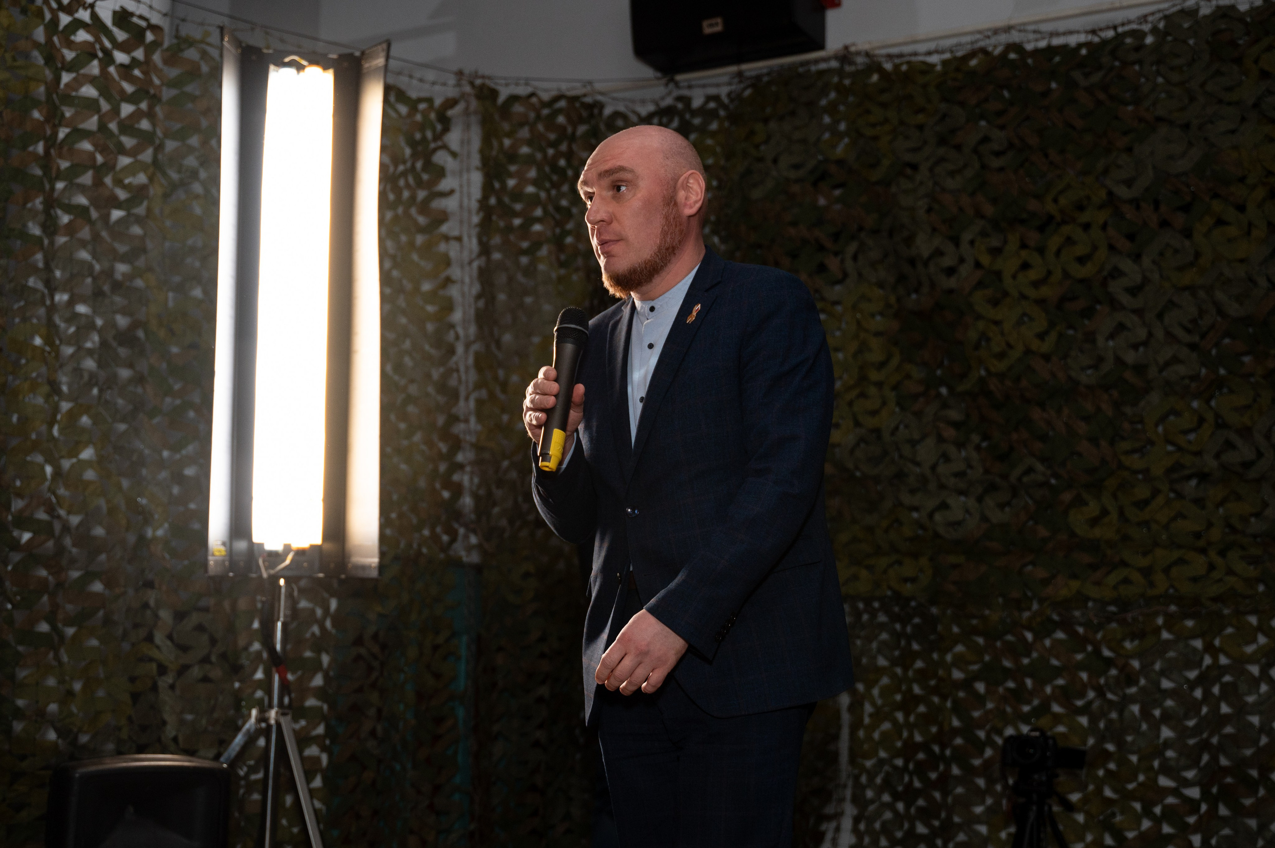 Закрытый показ милитари «Своя трансформация» дизайнера Юлии Бойченко | 24.04.2025. Фотограф в Омске Елизавета Кириллова