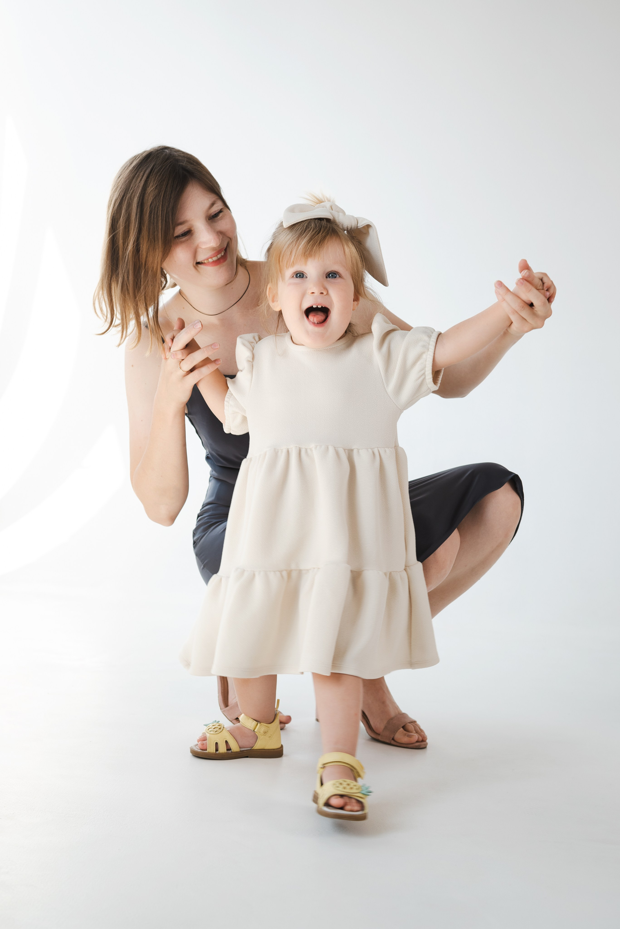 Семейная фотосессия минимализм. Фотограф в Воронеже. Портреты, контент, семейные сьемки