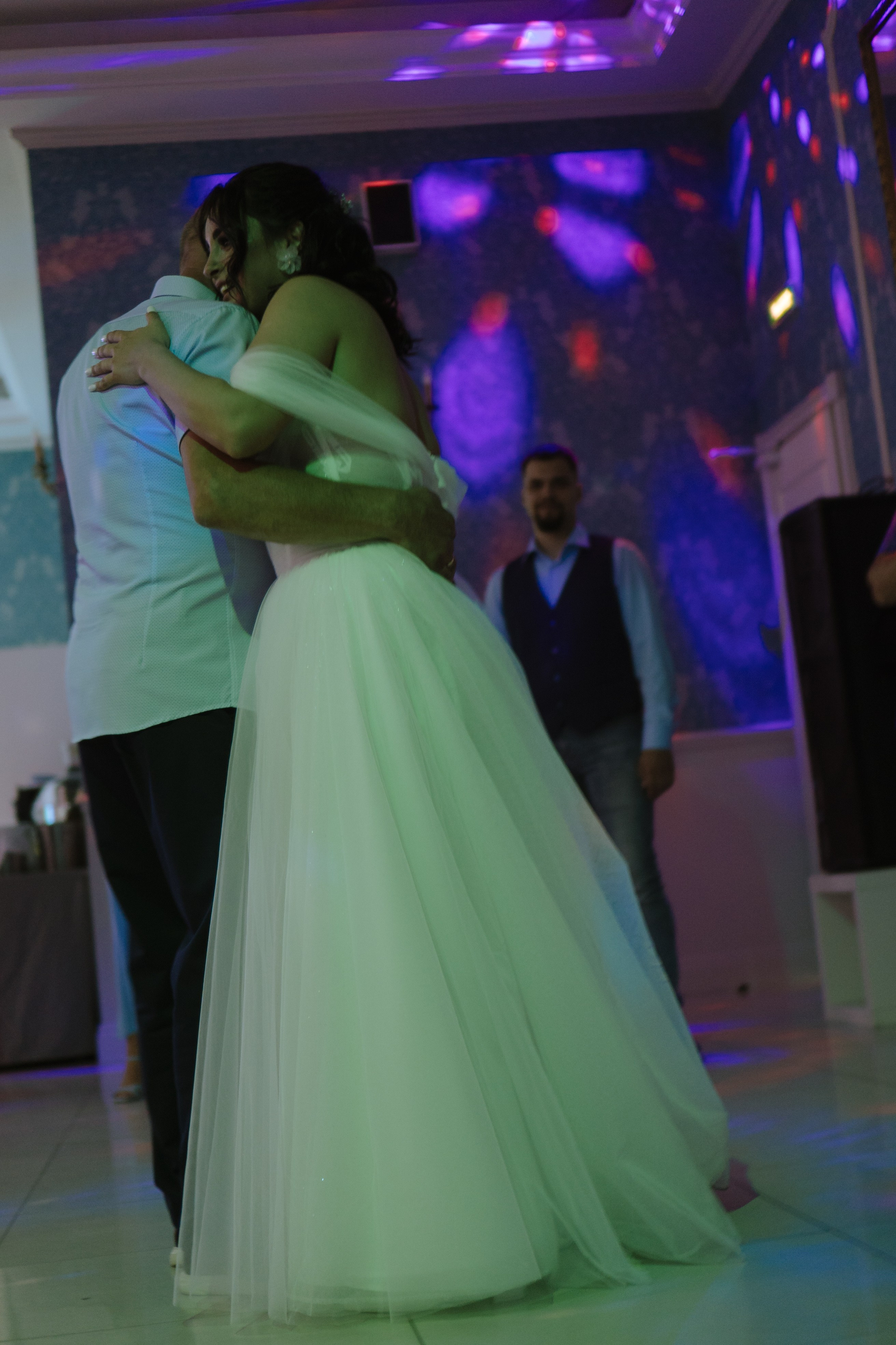 ТАНЕЦ ОТЦА И ДОЧЕРИ НА БАНКЕТЕ (СВАДЕБНАЯ ФОТОСЕСИИЯ БАНКЕТА). Профессиональный фотограф, Санкт-Петербург — Виктория Богомолова