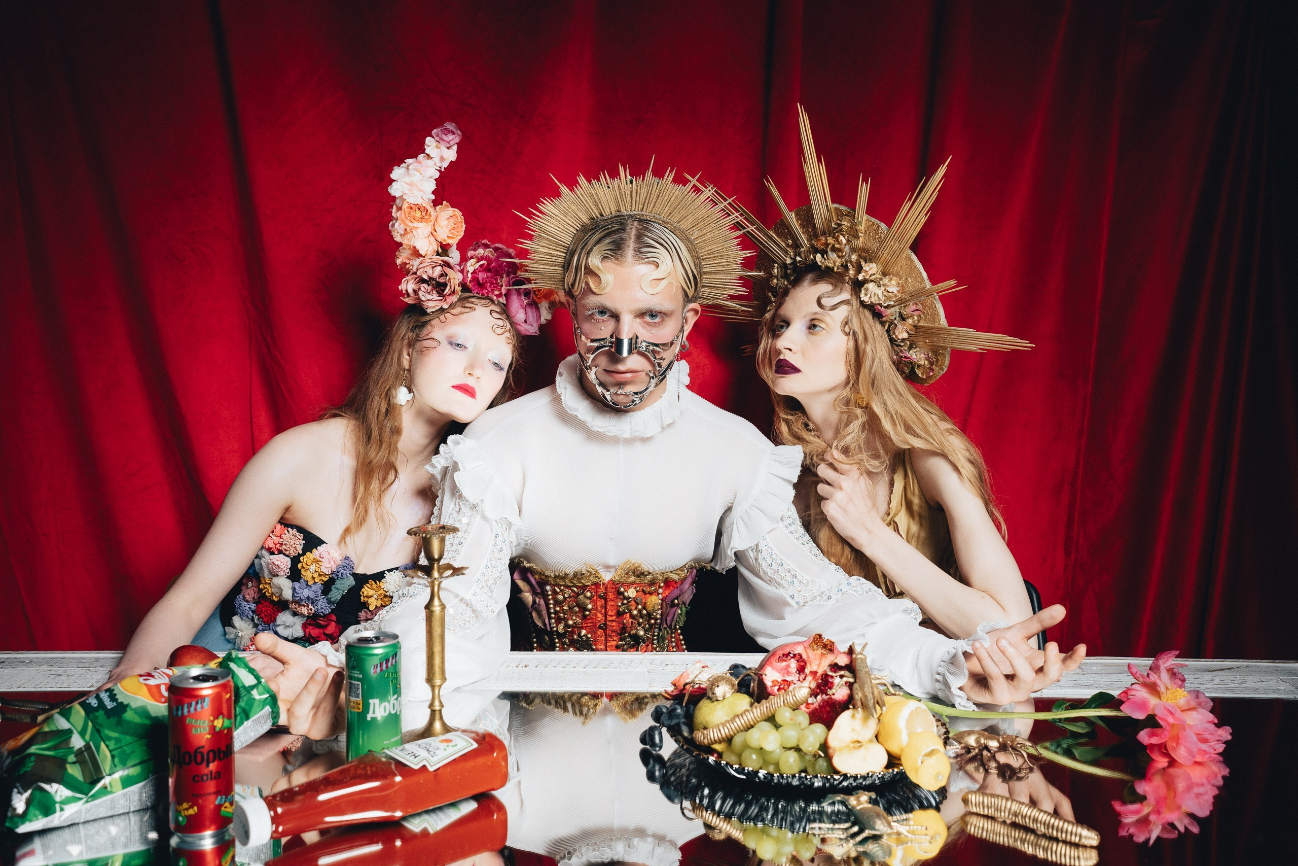 Коммерческая фотосъемка в студии, арт-фотография, креативный подход к фотосъемке