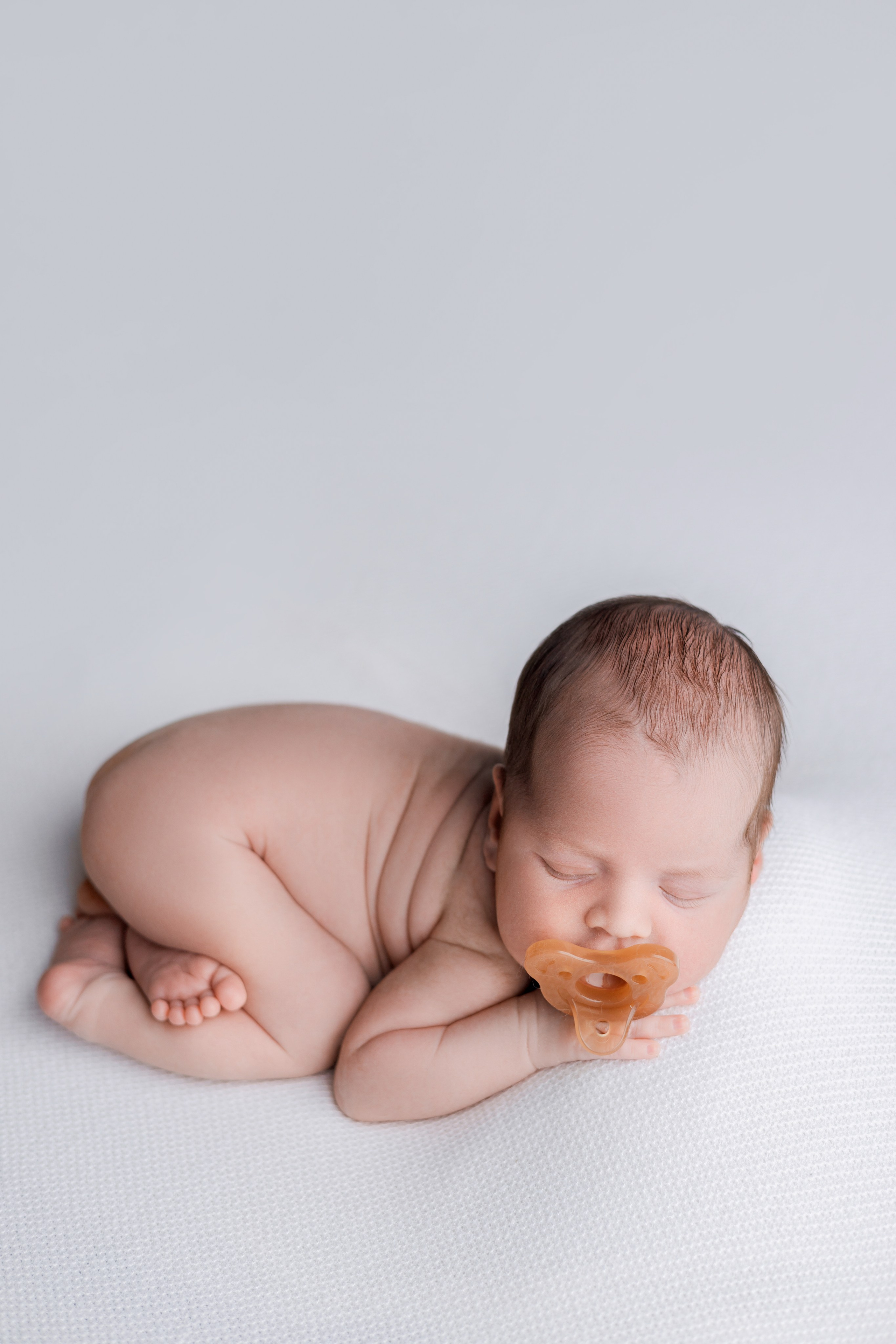 Артур. Евгения Горбунова фотограф новорожденных в Новом Уренгое