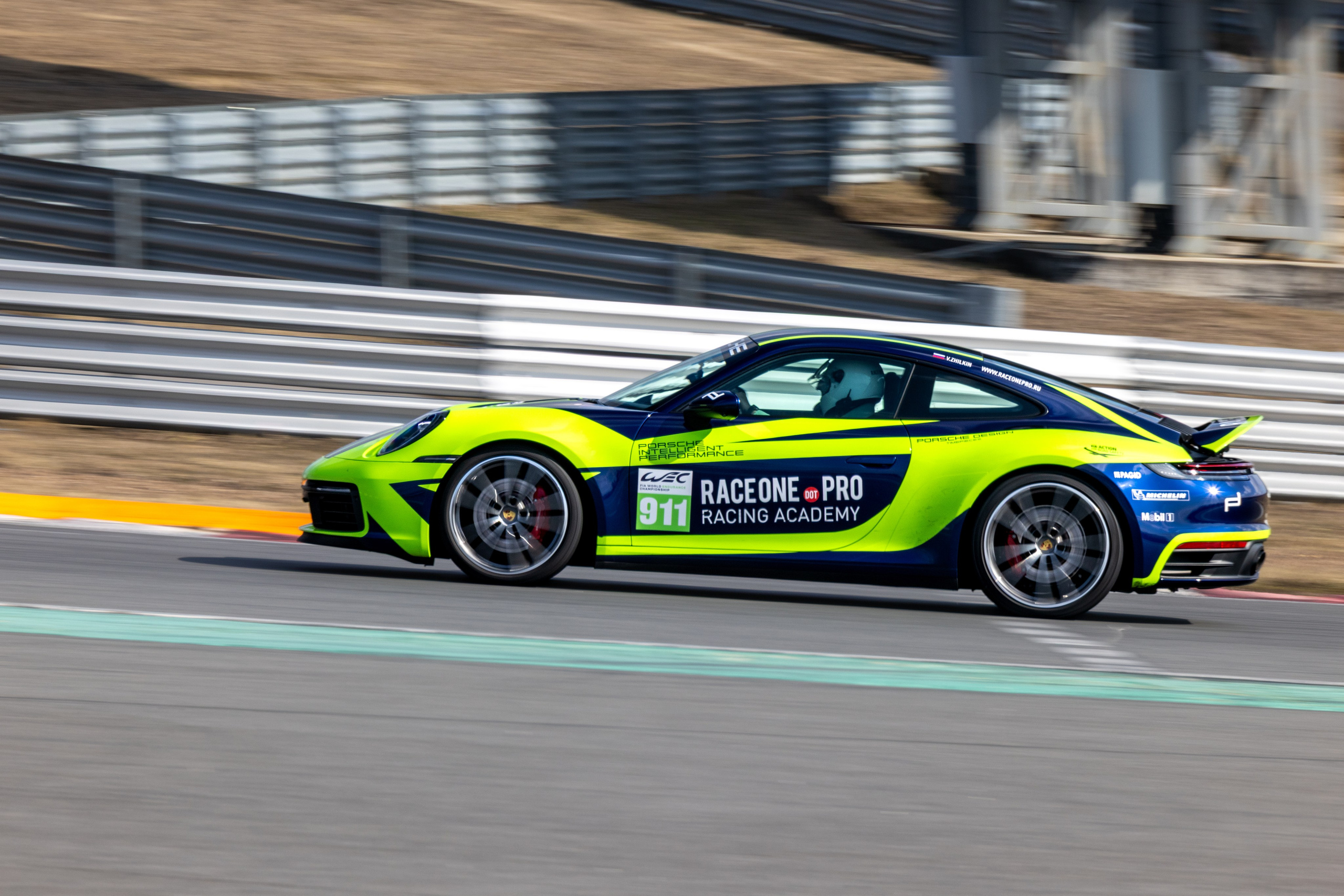 MRW Track Days. Репортажная, студийная, свадебная, автоспорт, коммерческая, фотосессия: Фотографы Николай и Елена DvoTar