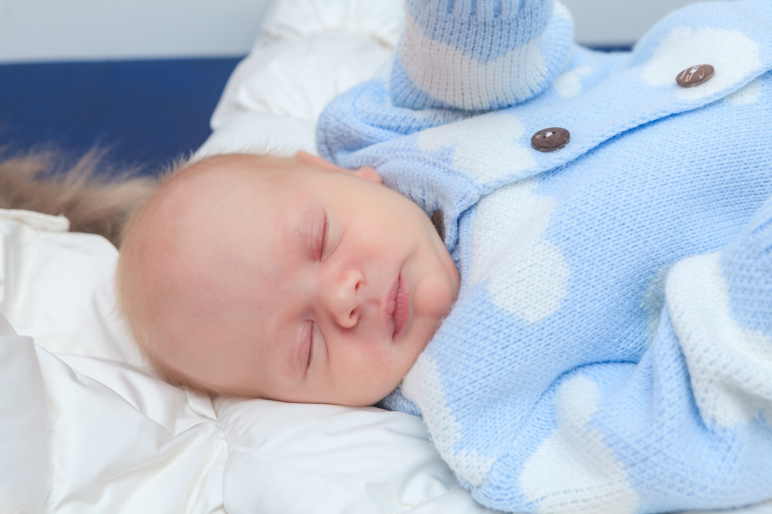 Съемка выписки из роддома 7 ГКБ Юдино Москва. Фотосъемка выписки из роддома в Москве, заказать фотографа на выписку ньюборн съемка в роддоме newborn фотограф в Юдино