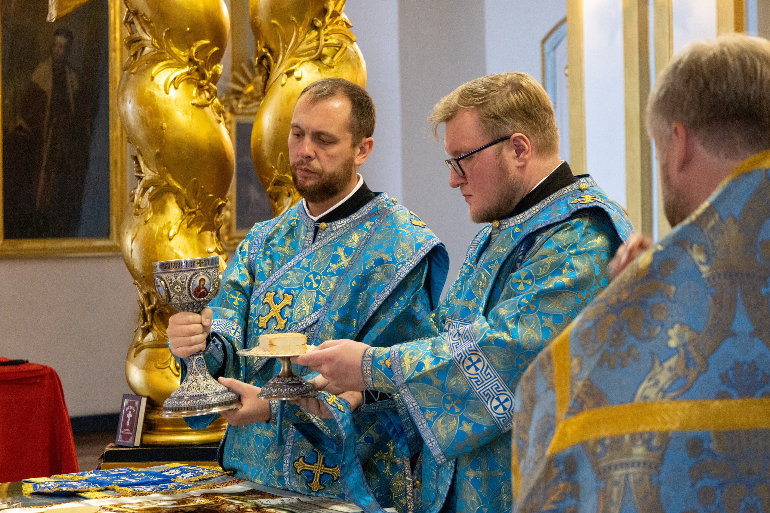 НЕДЕЛЯ 12-Я ПО ПЯТИДЕСЯТНИЦЕ, ПОПРАЗДНСТВО УСПЕНИЯ ПРЕСВЯТОЙ БОГОРОДИЦЫ. НИКОЛО-БОГОЯВЛЕНСКИЙ МОРСКОЙ СОБОР