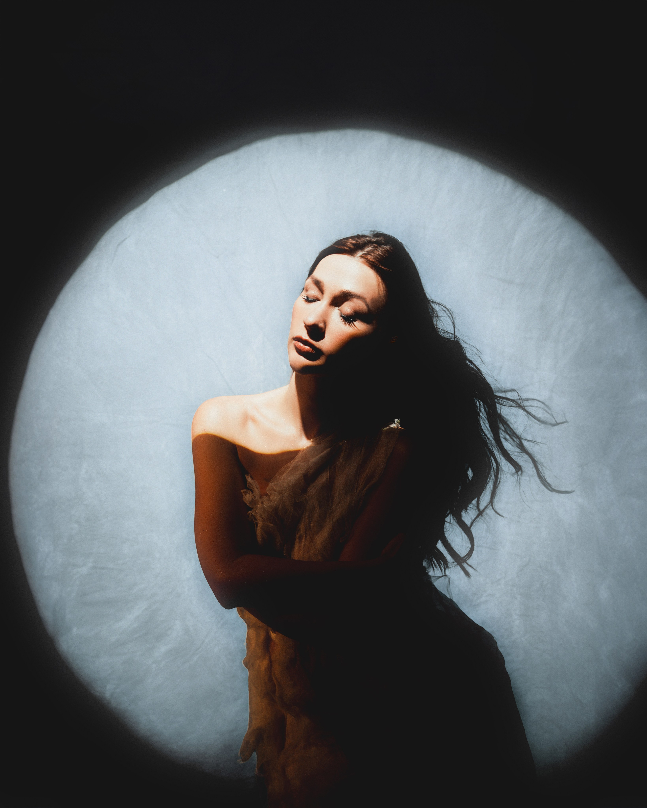 VOLREEN. Таю. Фотограф Вета Смирнова