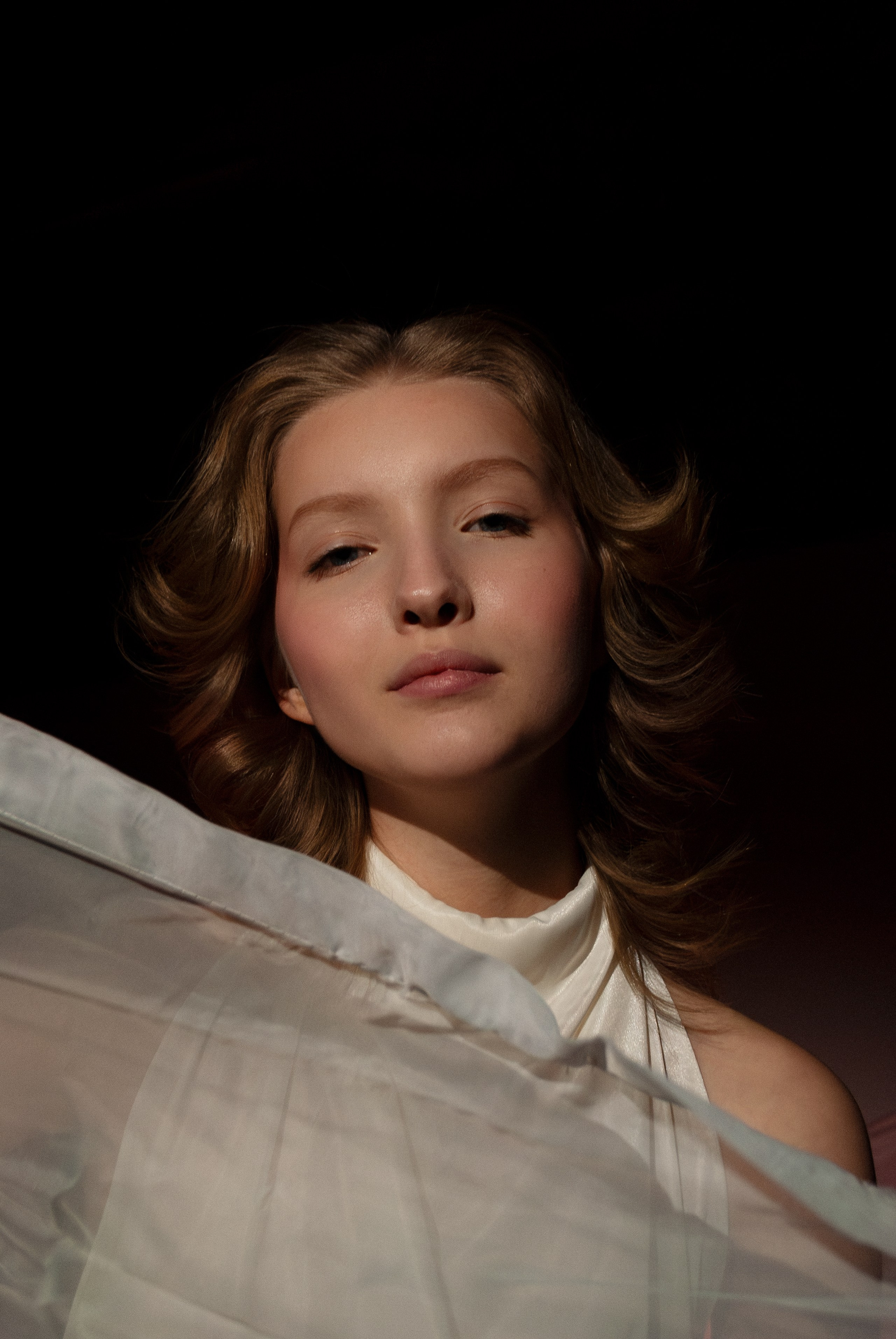 Милана: игра света и ткани. Фотограф Белов Тимофей | Красноярск