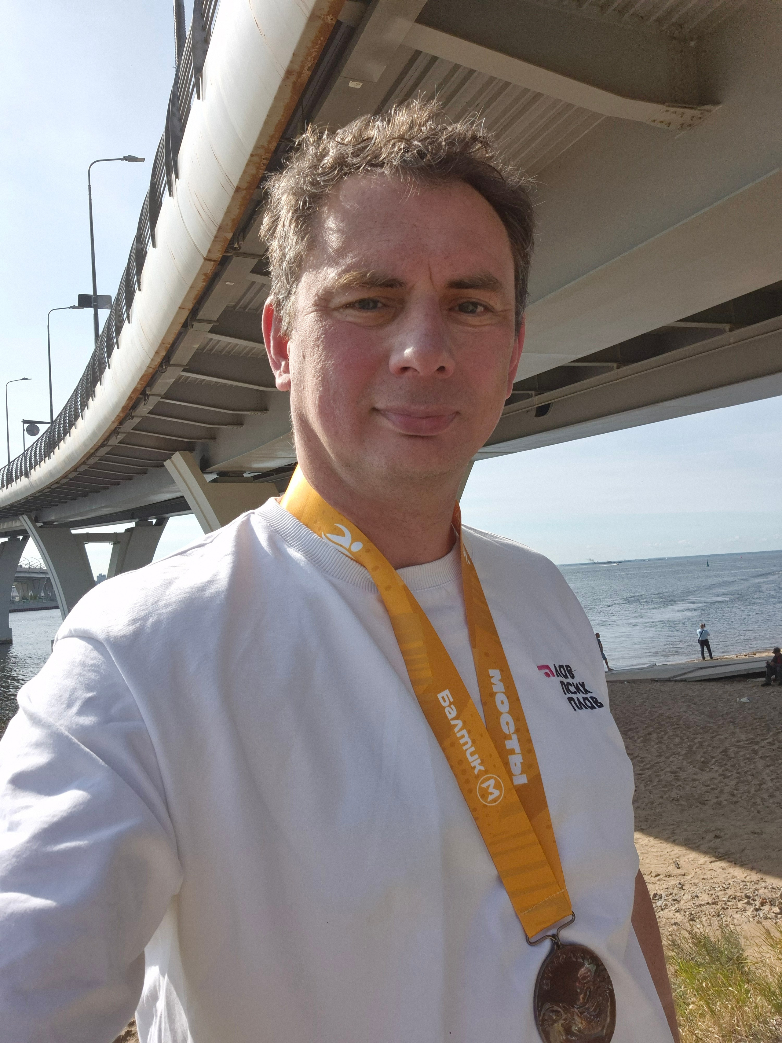 Это было волшебное приключение. Теплая спокойная вода, солнышко, единение с водой. Нева стала родной и близкой. Это неповторимое ощущение единения. Слова организаторов "подружитесь с Невой" на брифинге казались шуткой-поговоркой. 