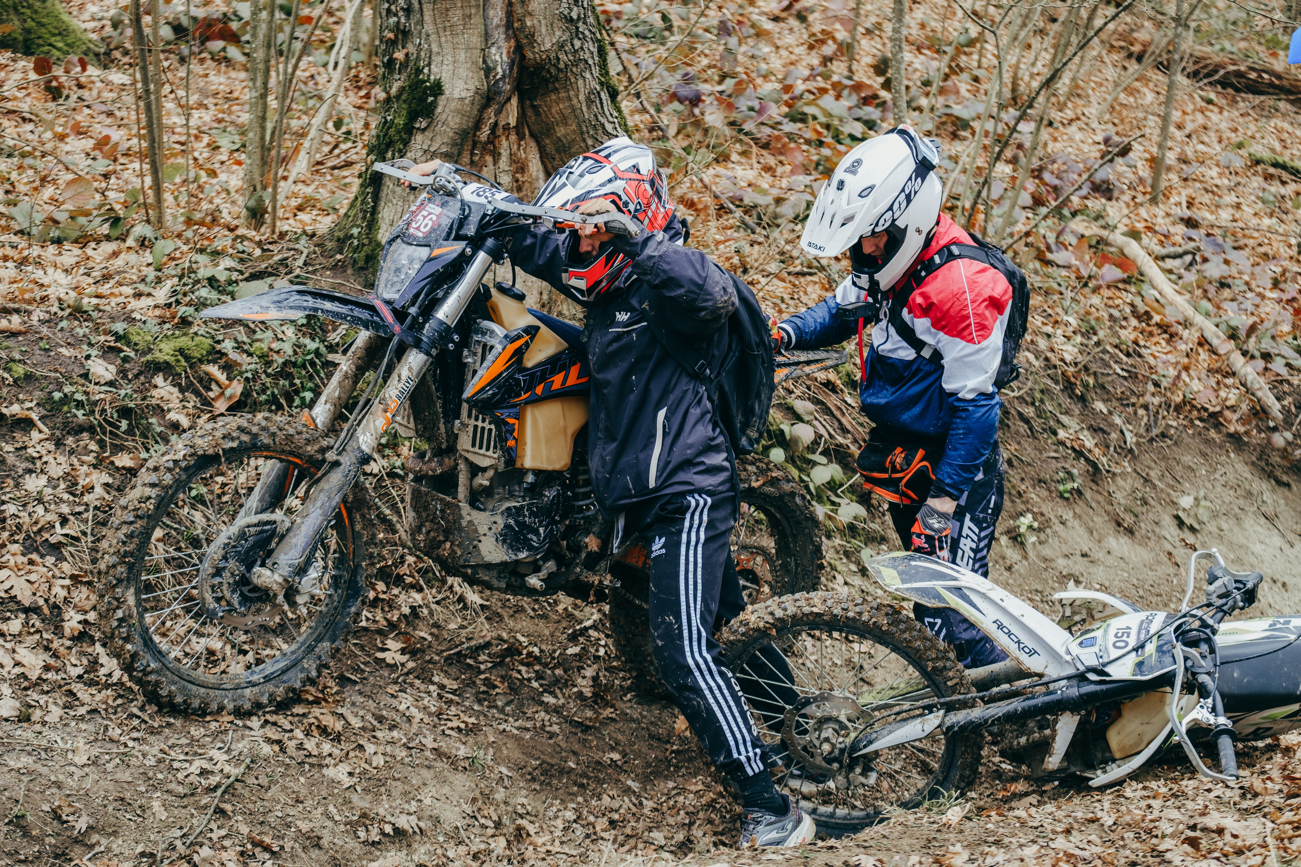 Съемка для Sharmax Moto в Горячем Ключе. Свадебный фотограф Денис Ожигин в Краснодаре и крае. Эмоциональная и стильная съемка вашего дня