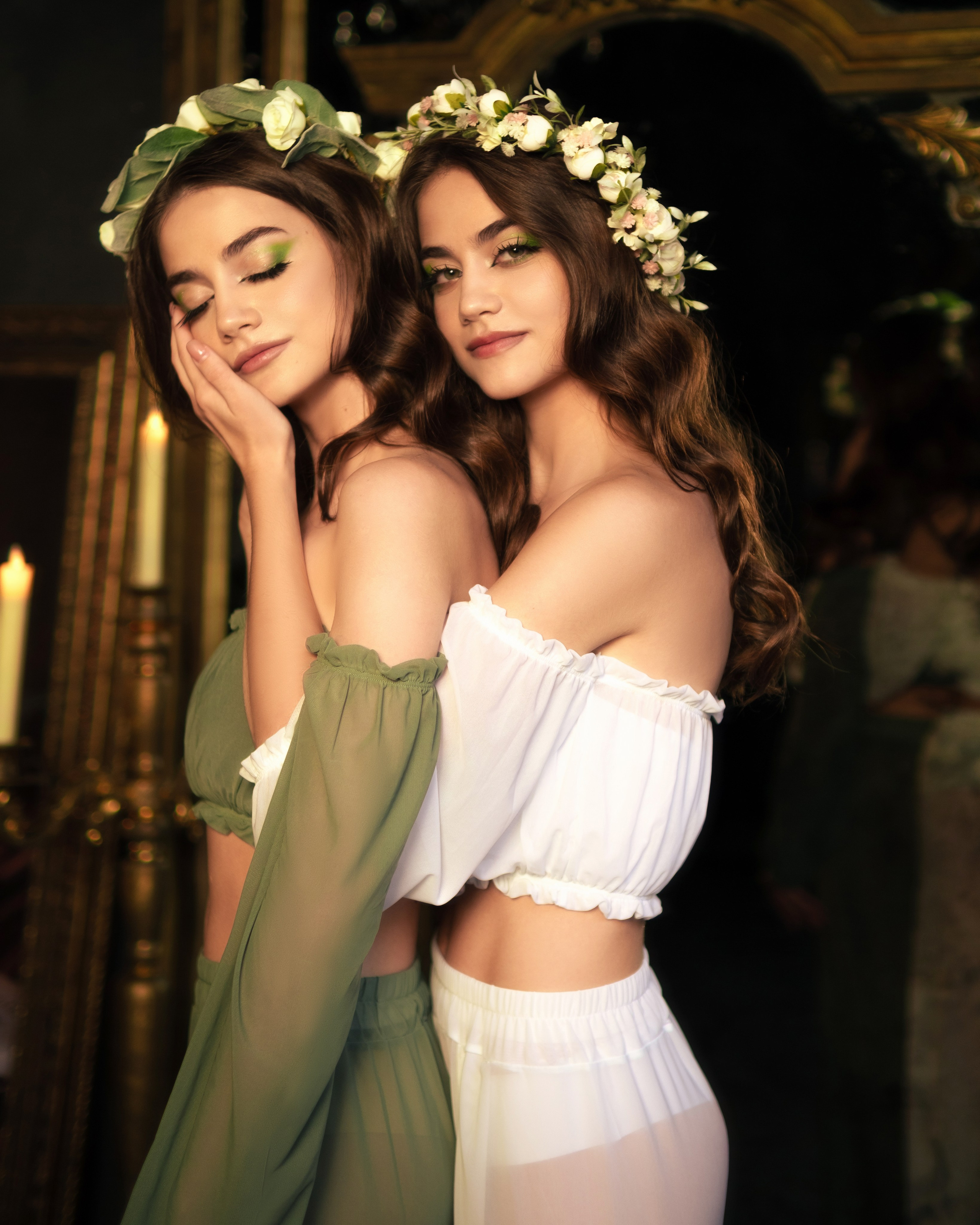 Саша и Даша. Портретная и Fashion фотосъемка в Москве КРИС KISS. Лукбуки и каталоги