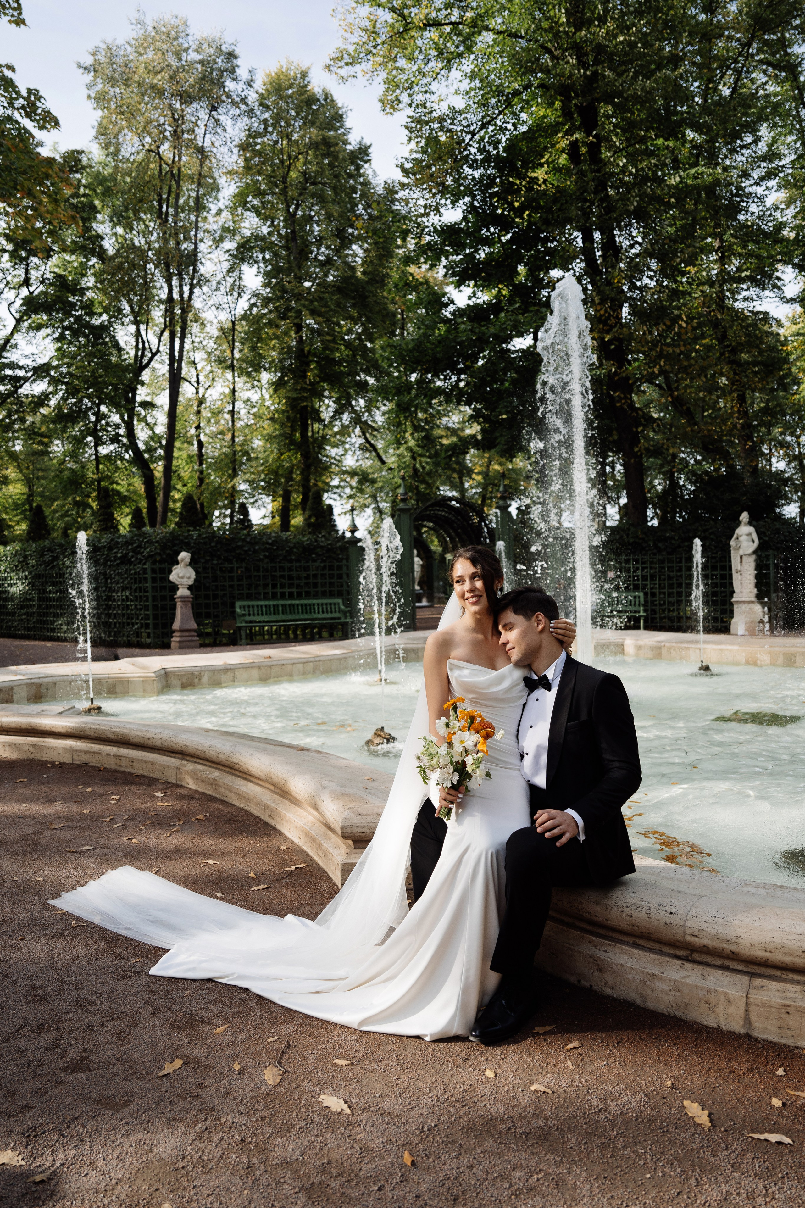 Оранжевая свадьба в гребешках. Свадебный фотограф организатор в Санкт-Петербурге Ассоль Опарина