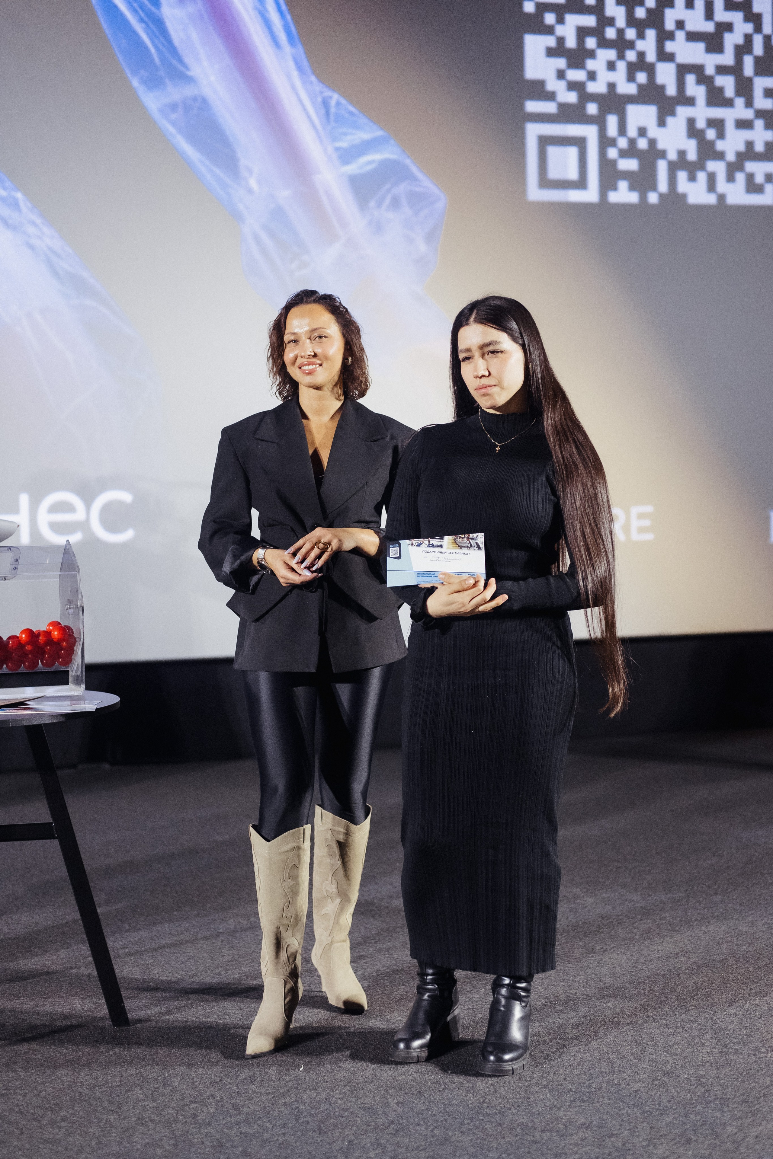 ФЭШН КОНФА. СВОИ. ФОТООТЧЕТЫ-СОБЫТИЯ-МЕСТА