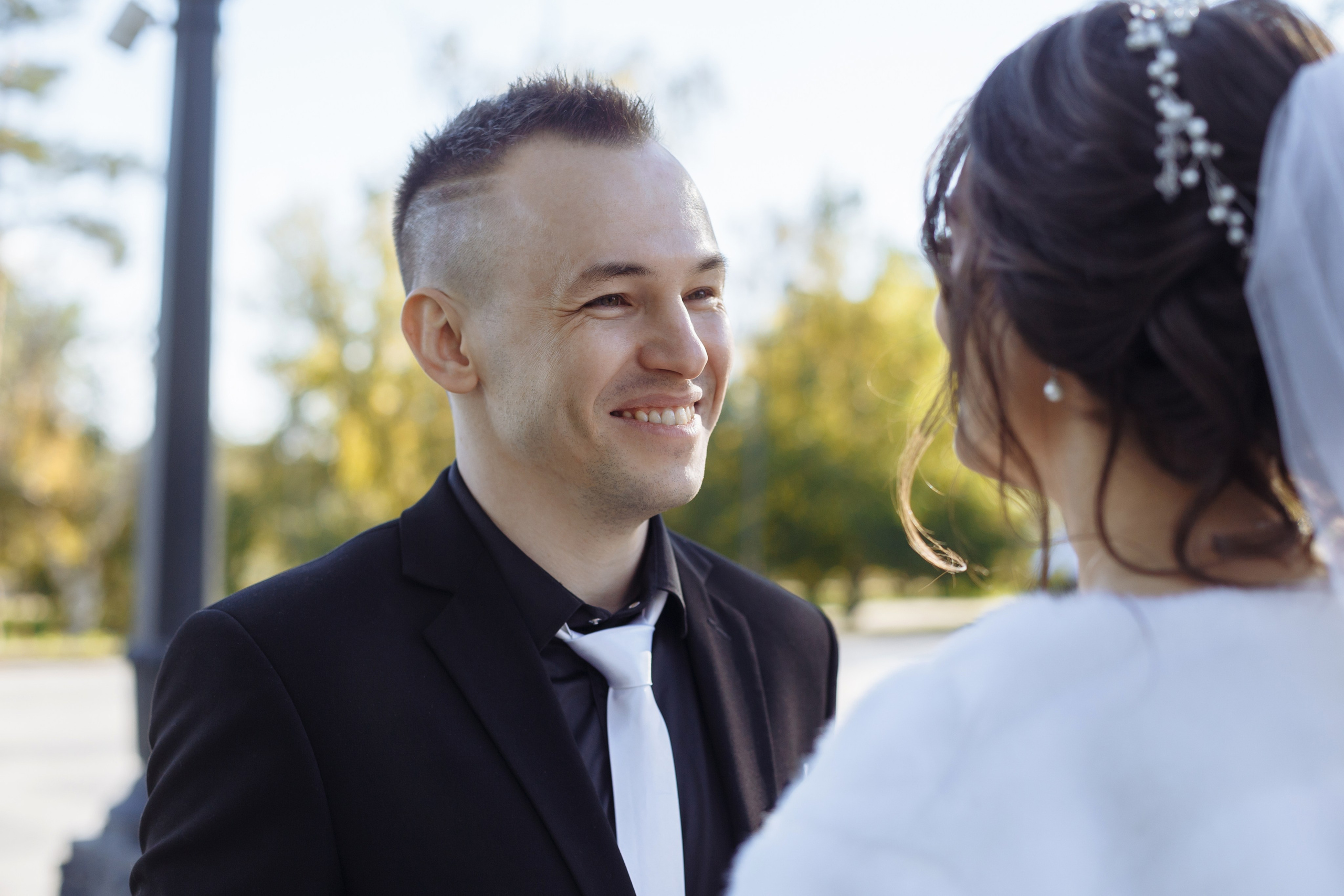 Павел, Мария — фотографии в студии и парке. Событийный фотограф Максим Бескоровайновнов