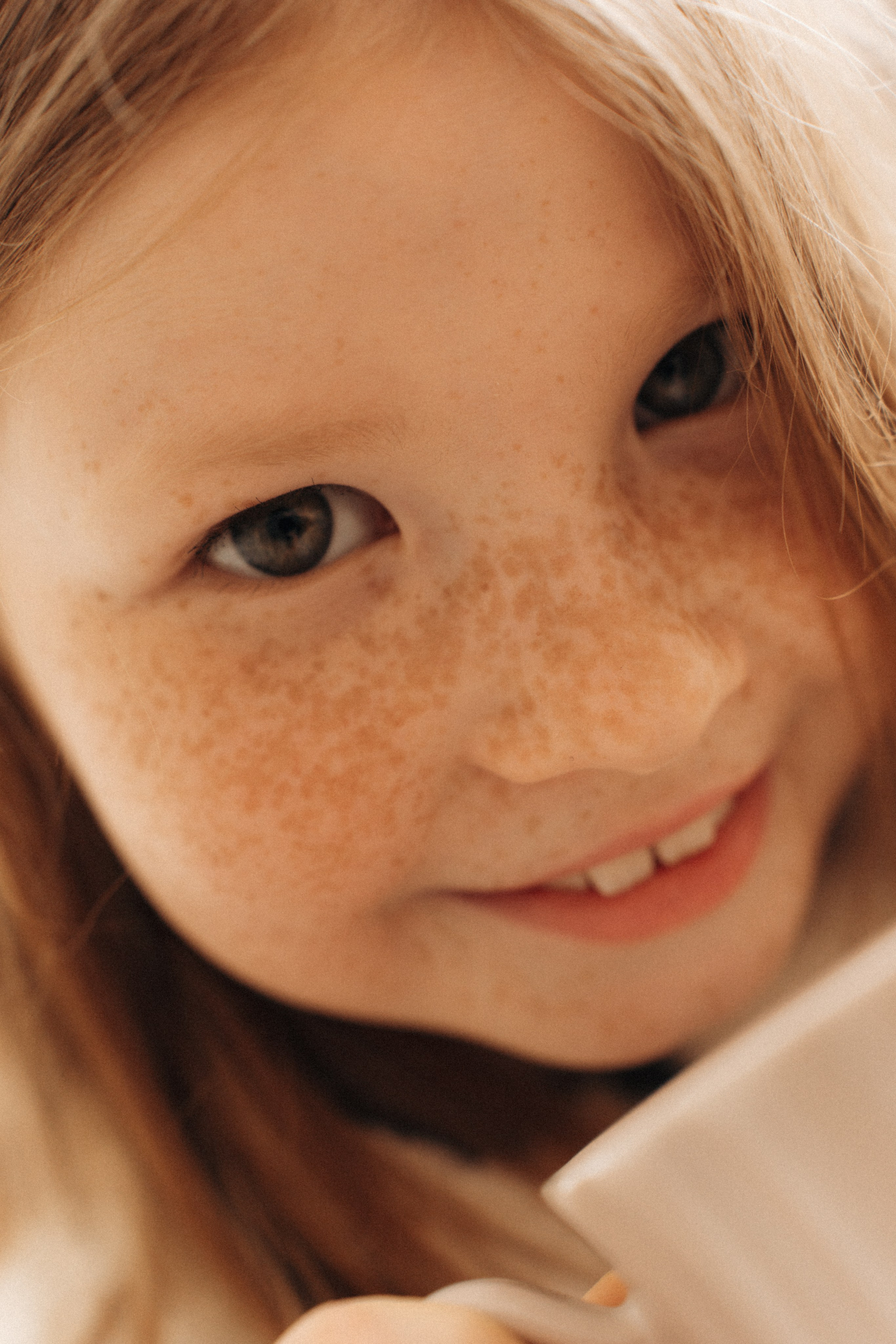 Улыбки, объятия и фотоискусство. Ваш семейный фотограф в Минске — Вика Трегубова