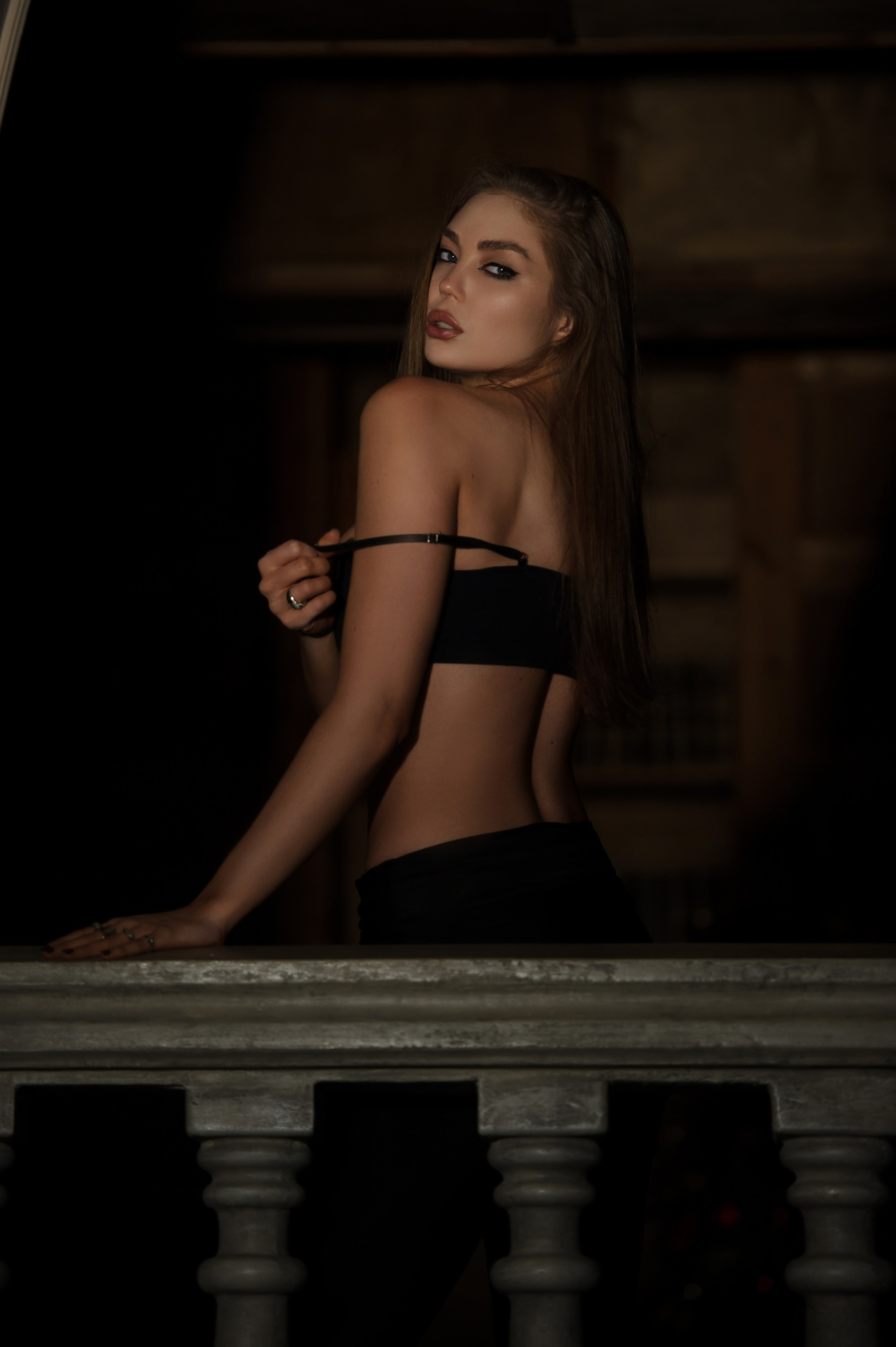 Фотосессия в стиле минимализм. Александр Mr.Brass — фотографирую женский портрет в Москве