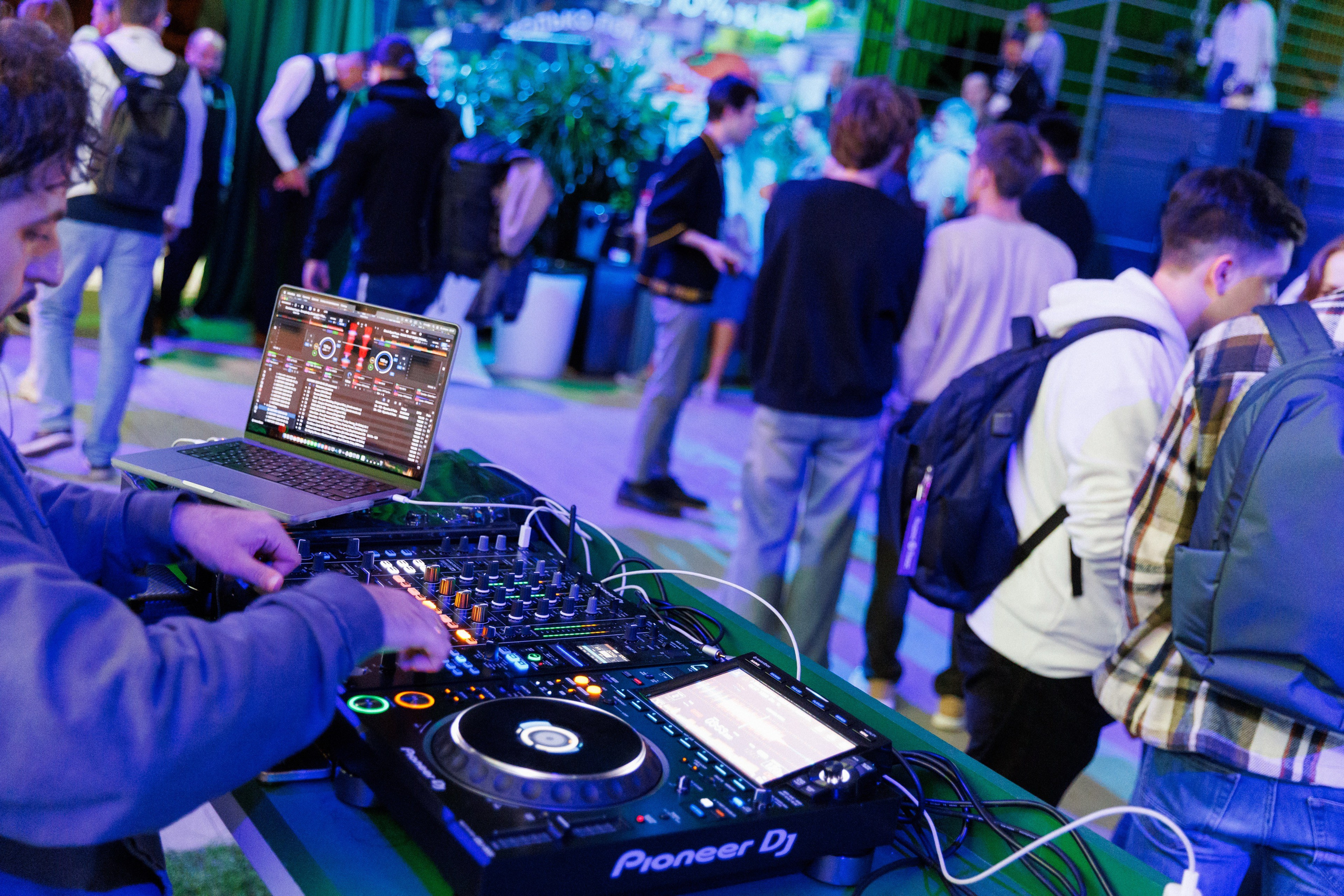 Фотографии X5 Tech Data Picnic. Коммерческий фотограф в Москве — Антон Ермаков