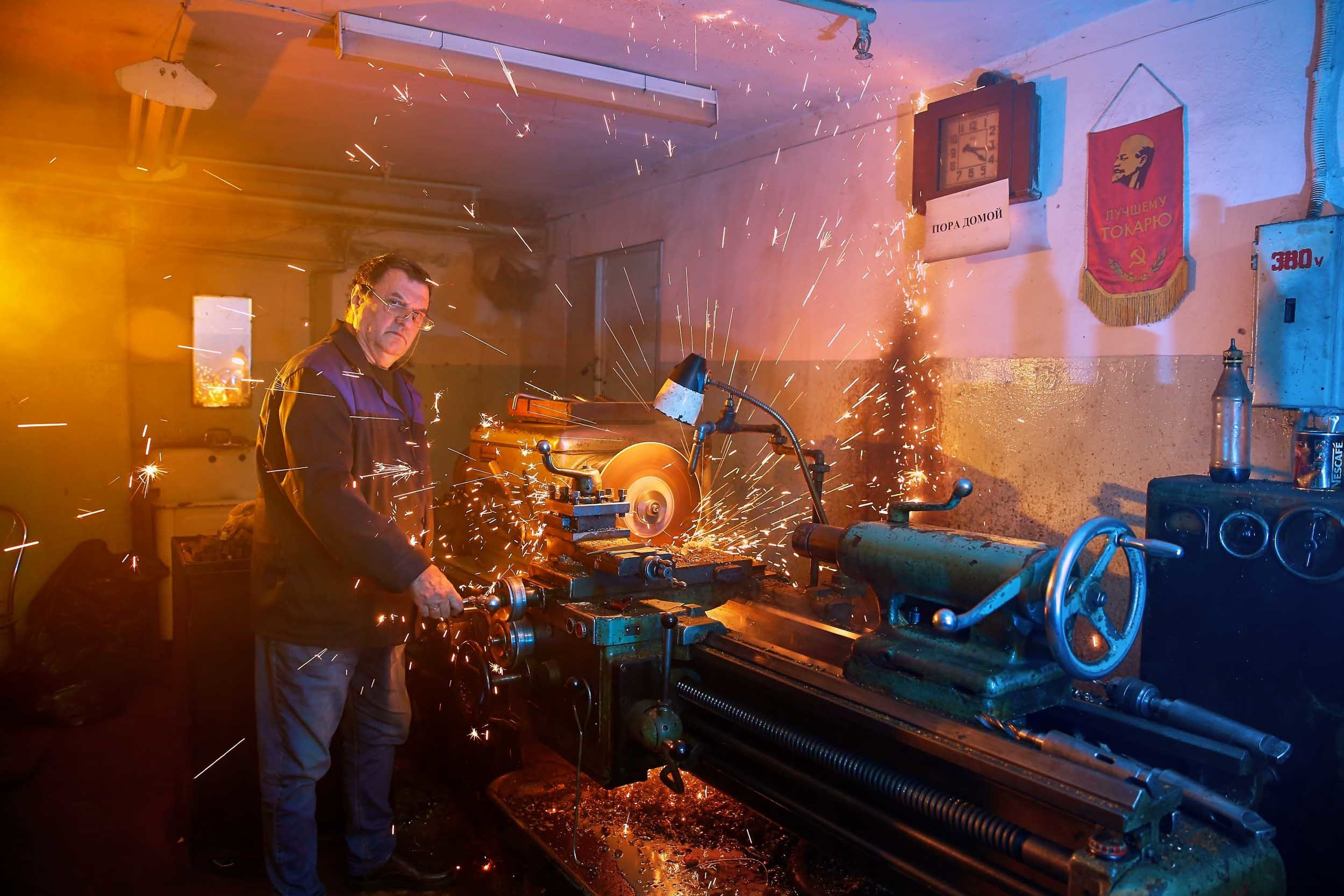 КАЛЕНДАРЬ Дворца культуры им АМ Добрынина. Фотограф, фотопроекты Михаила Семенова в Ярославле. Фотошкола