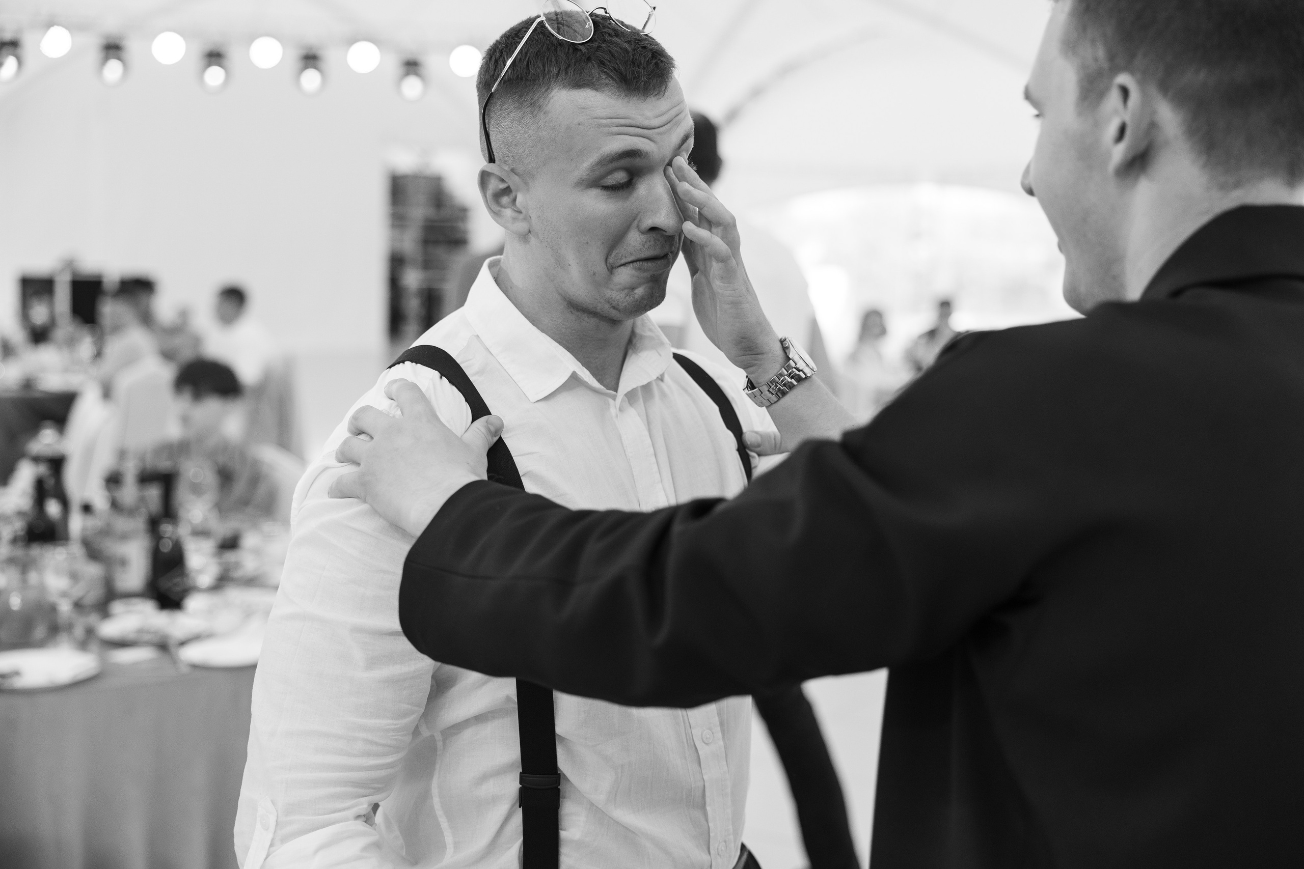 Июньская свадьба на берегу реки. Фотограф Сергей Ртищев в Москве и РФ