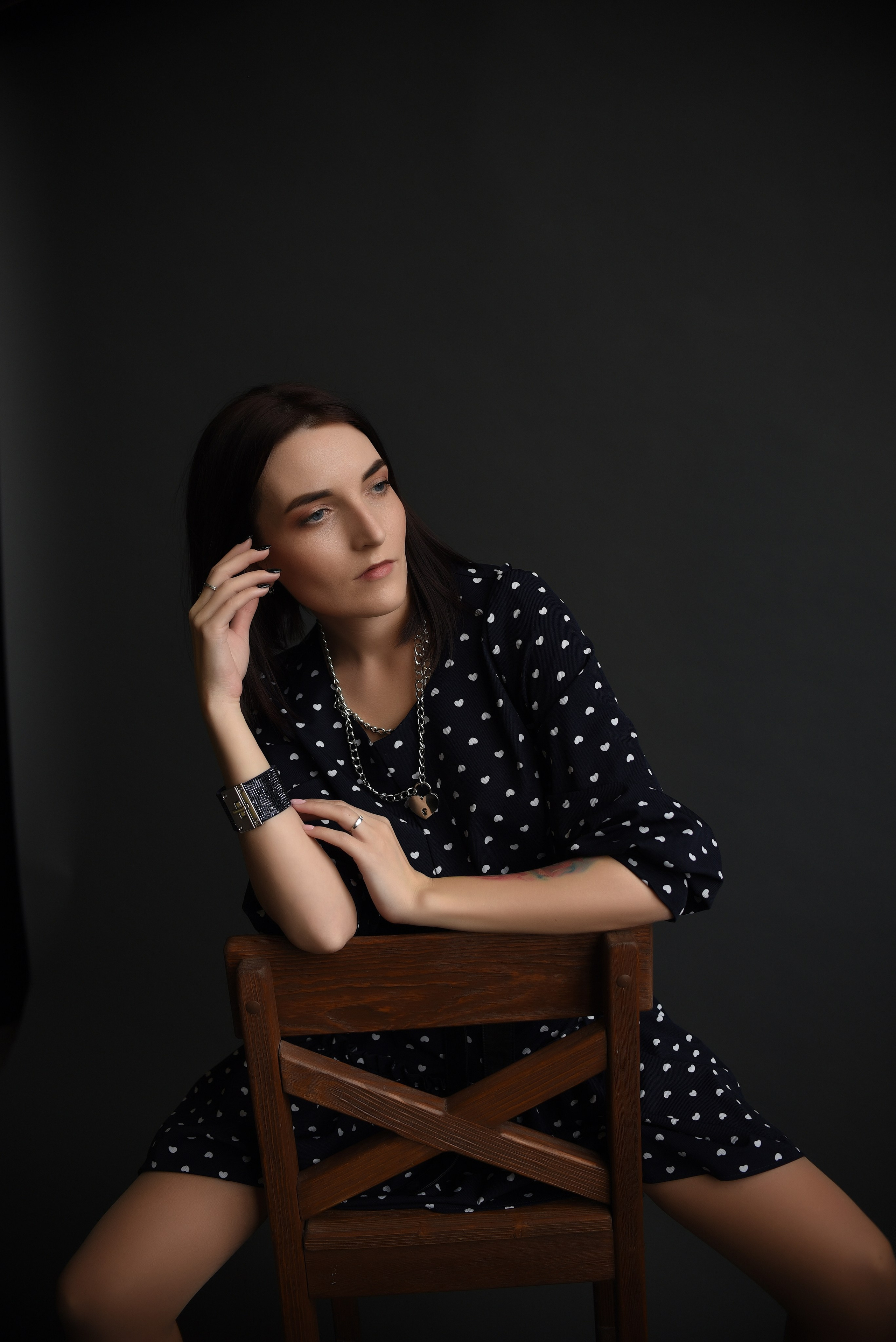 Индивидуальная студийная. Свадебный, семейный, детский, контент фотограф в Омске Максим Ильин