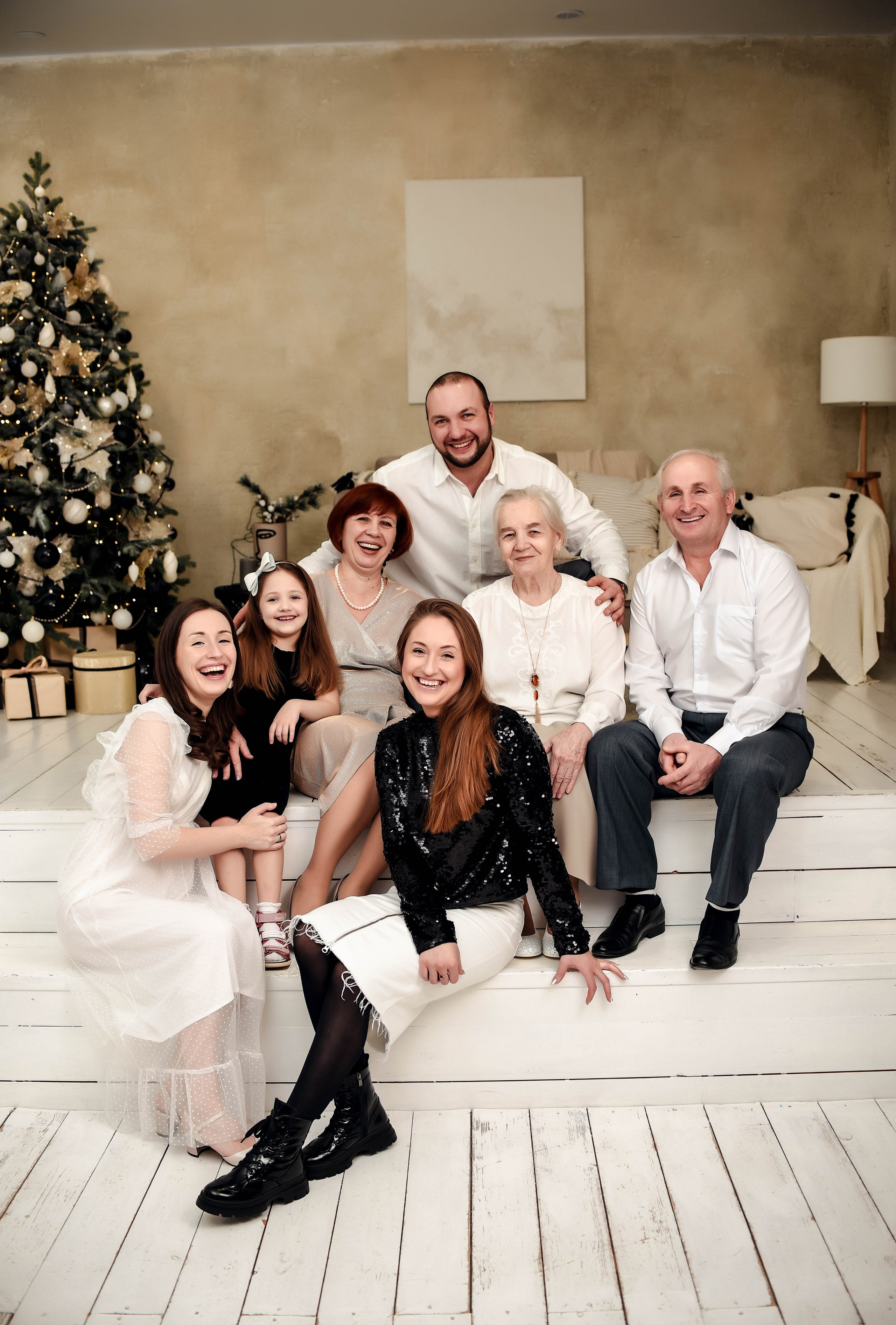 Новогодняя семейная. Свадебный, семейный, детский, контент фотограф в Омске Максим Ильин