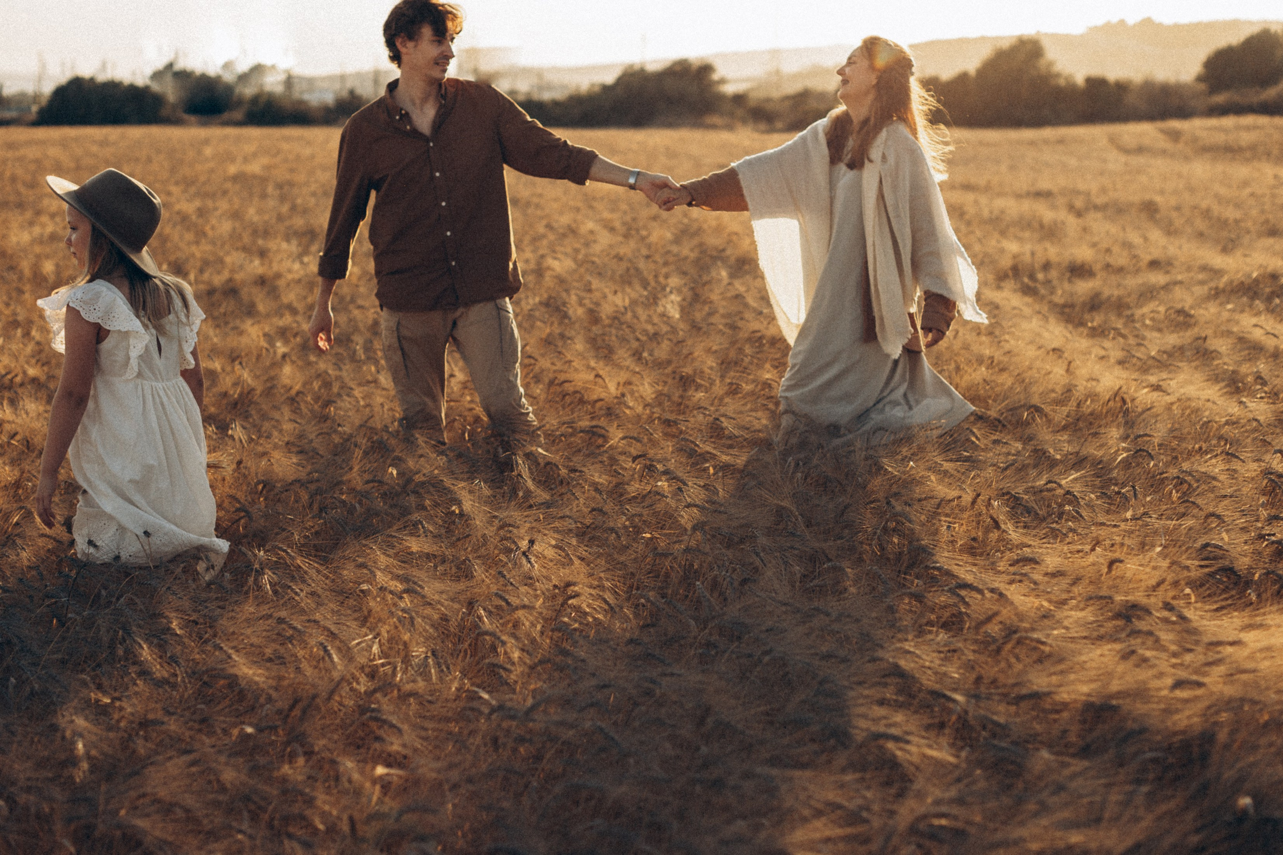 Golden fields, happy hearts. Katerina Nord | Wedding and Couple Photographer in Germany and Europe