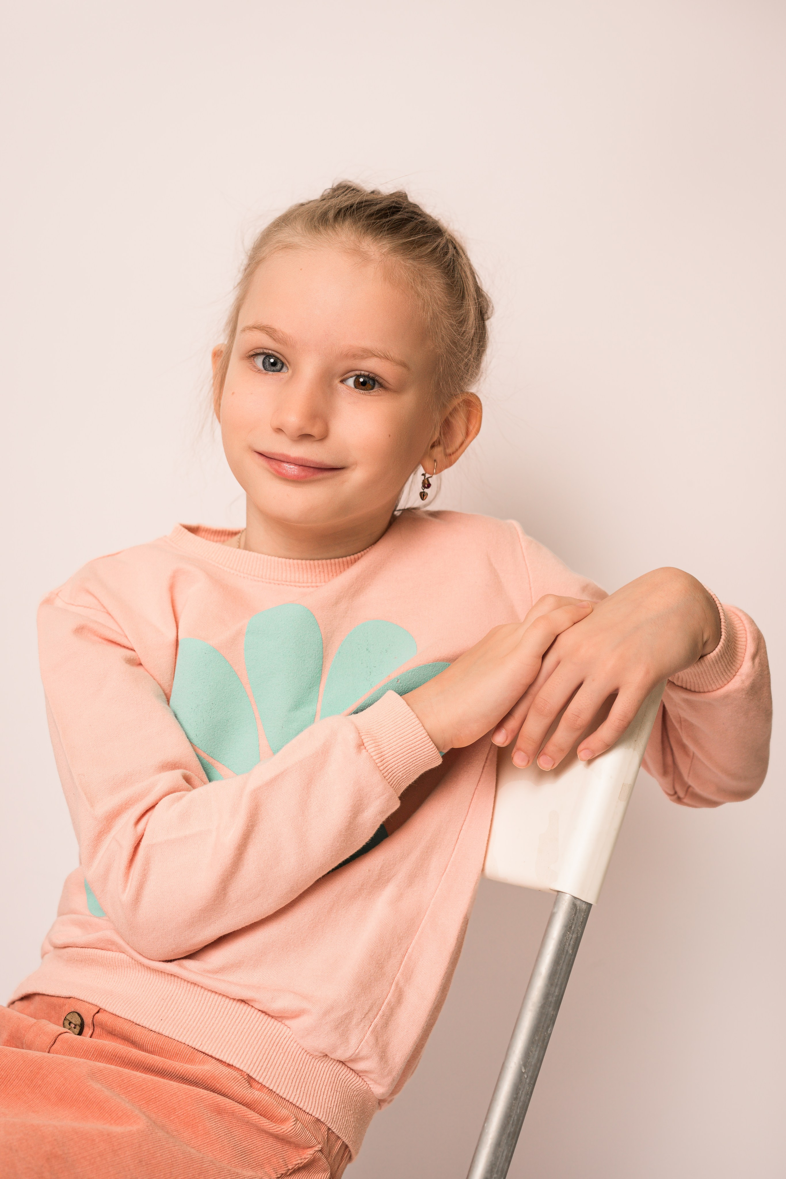 Детский сад, портреты белый фон. Фотограф Шунова Саша