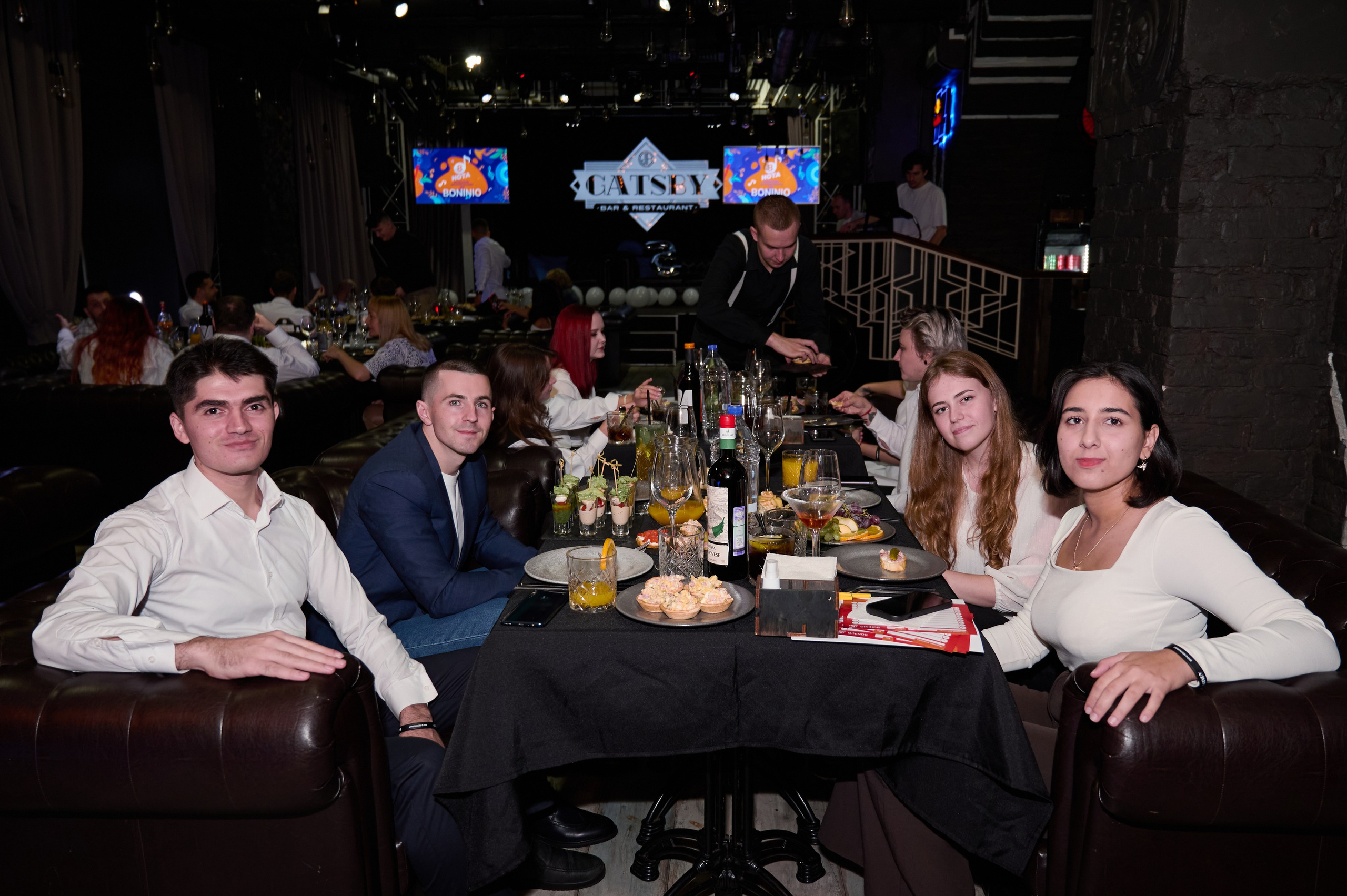 Торжества (юбилеи, корпоративные мероприятия). Выпускные Альбомы в Нижнем Новгороде