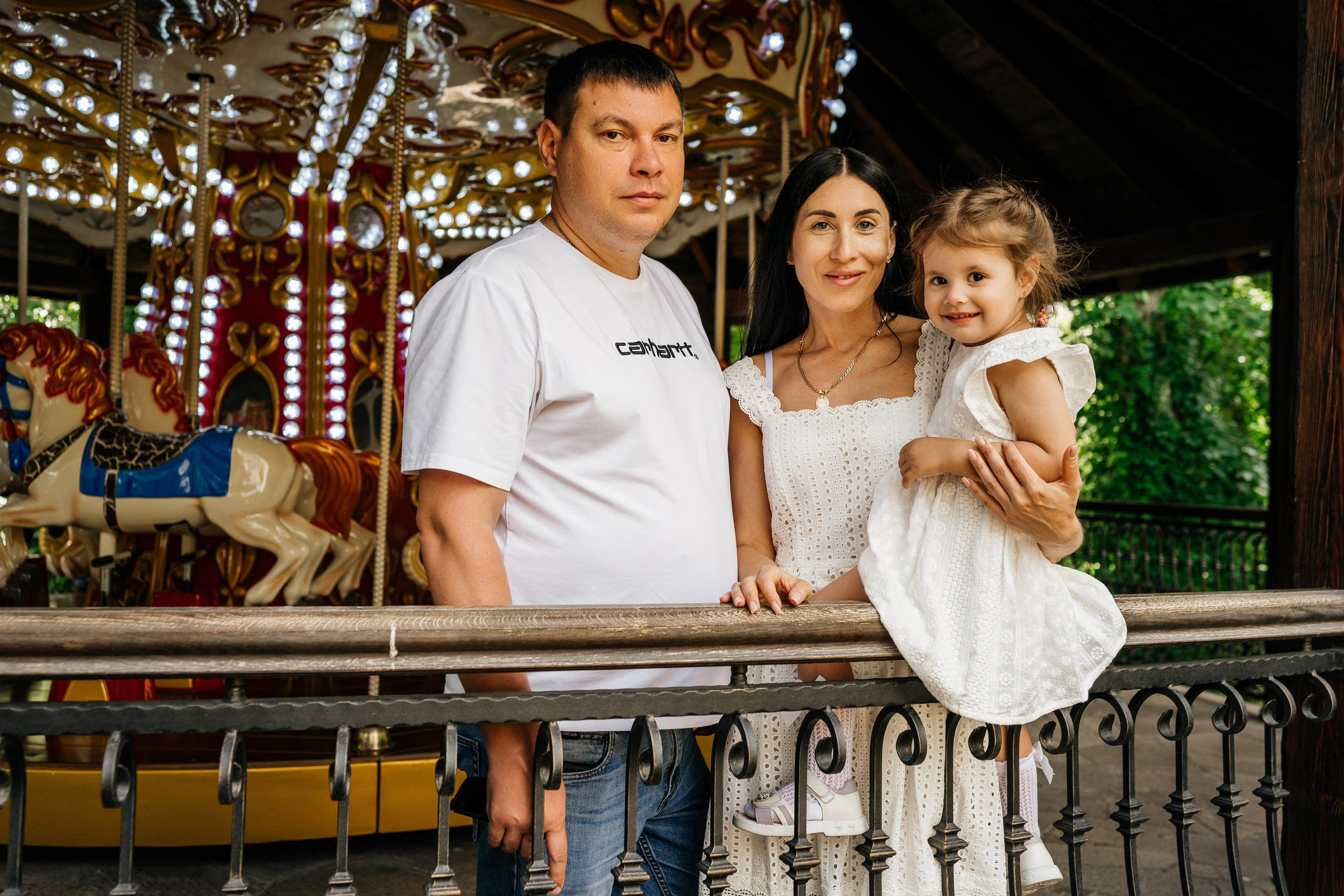 Семья Дарины в парке Лога. Фотограф в Каменске-Шахтинском Ольга Сагал