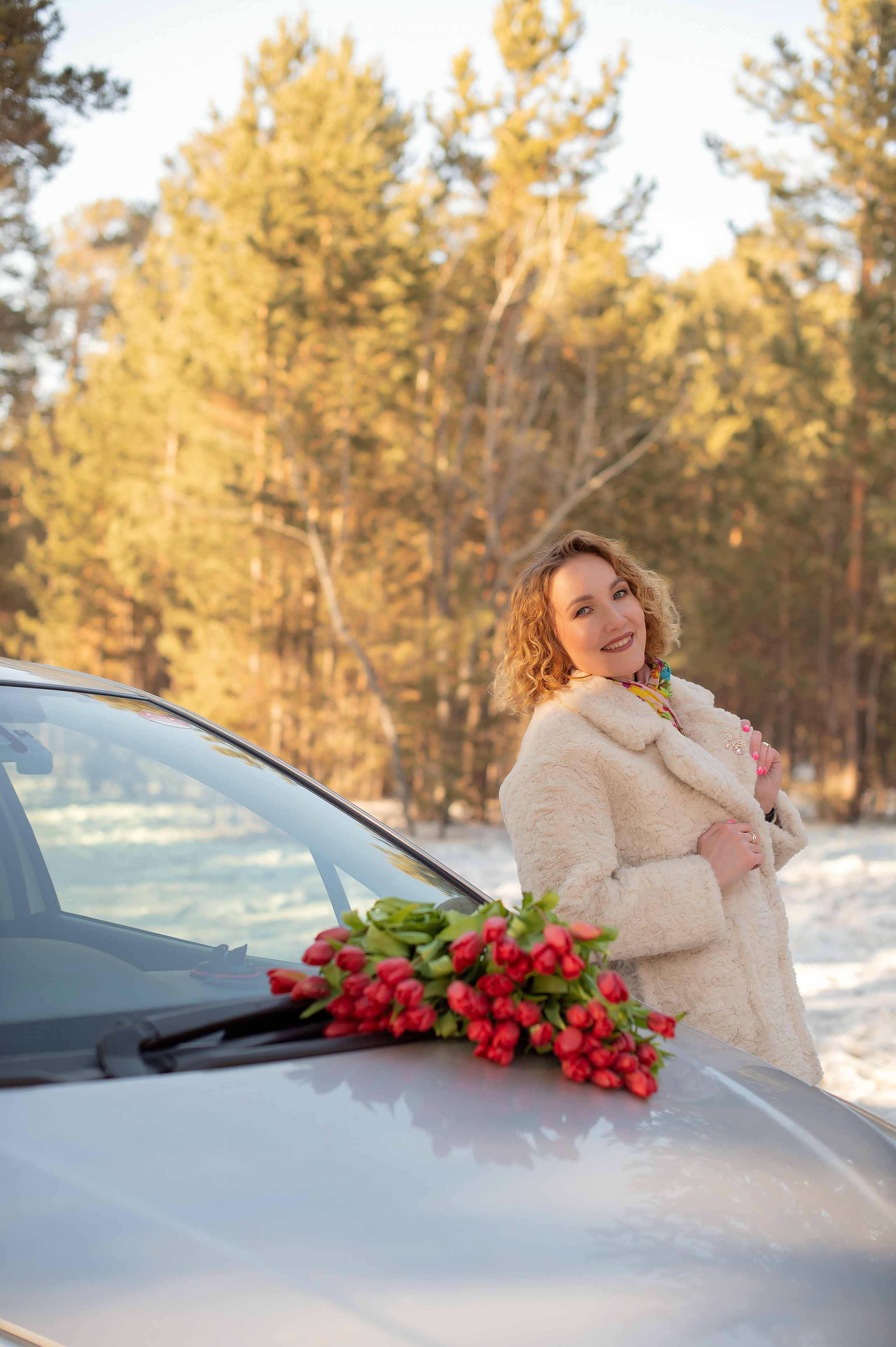Ира тюльпаны в снегу. Фотограф Виктория Воронина