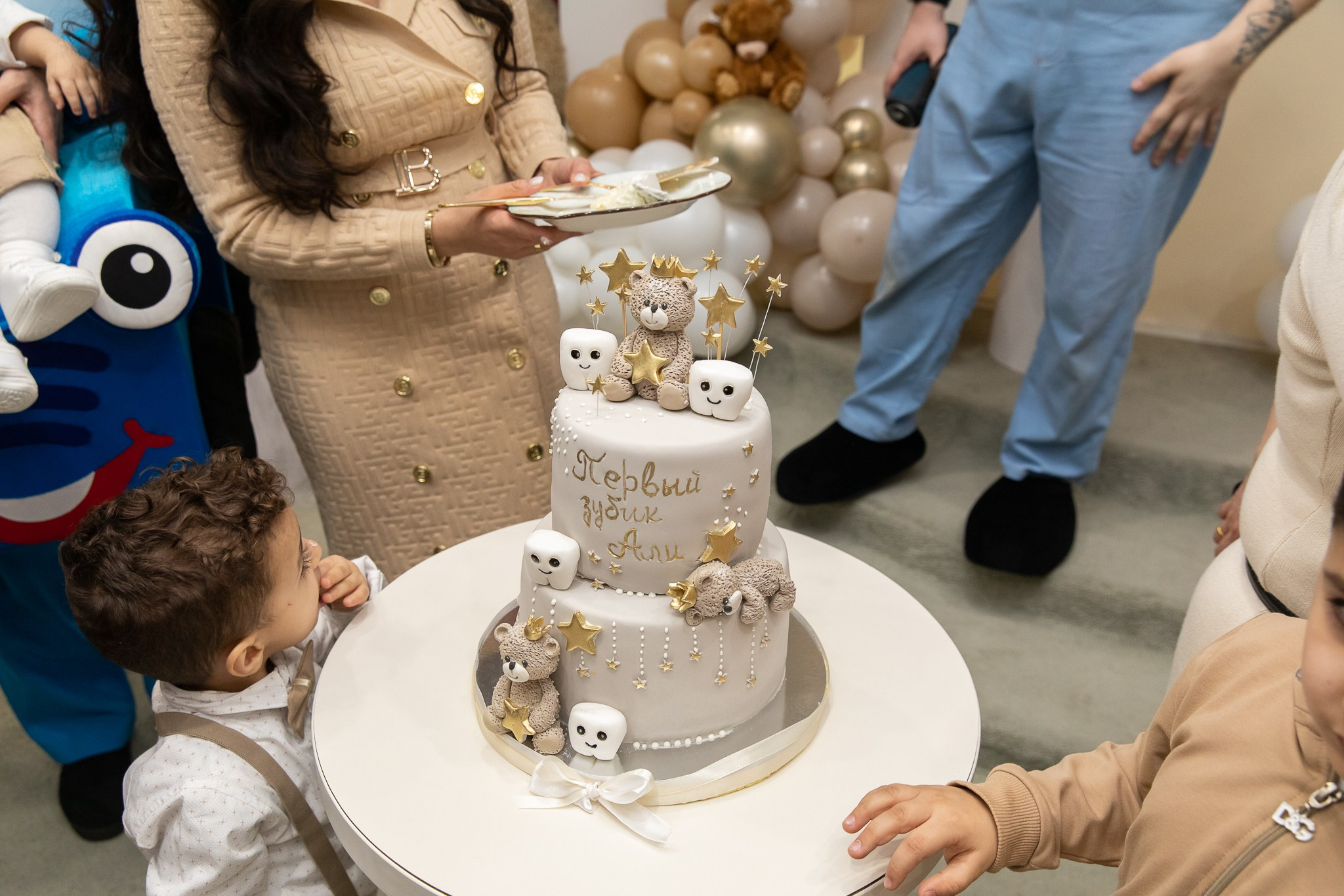 Первый зубик Али. Фотограф Татьяна Генева