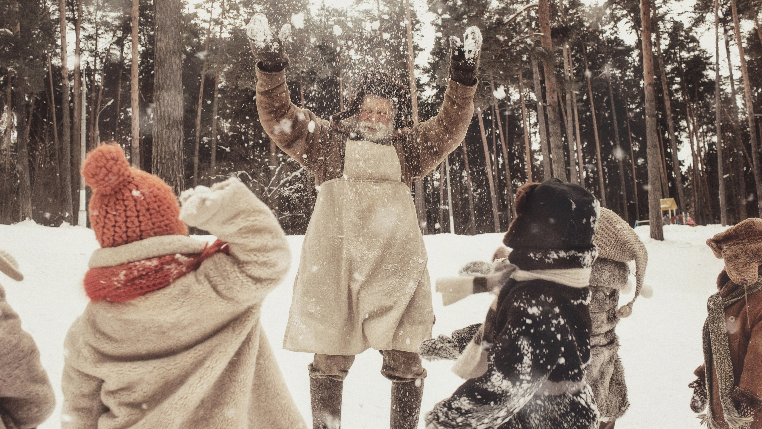 Старый двор. Фотограф и режиссер Сергей Спирин. Москва