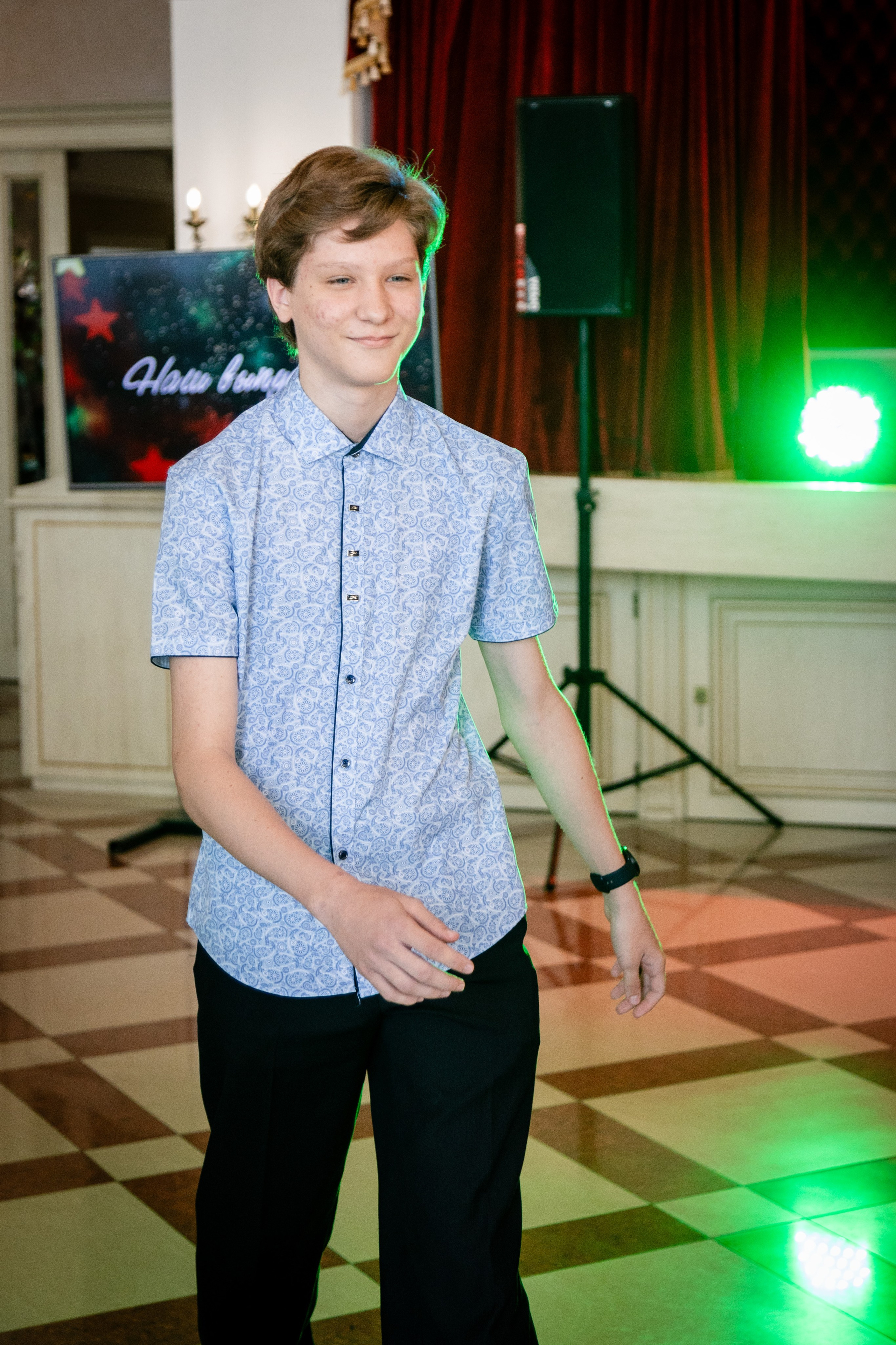 Школьный выпускной. Детский фотограф видеограф в Хабаровске Михаил Орлов