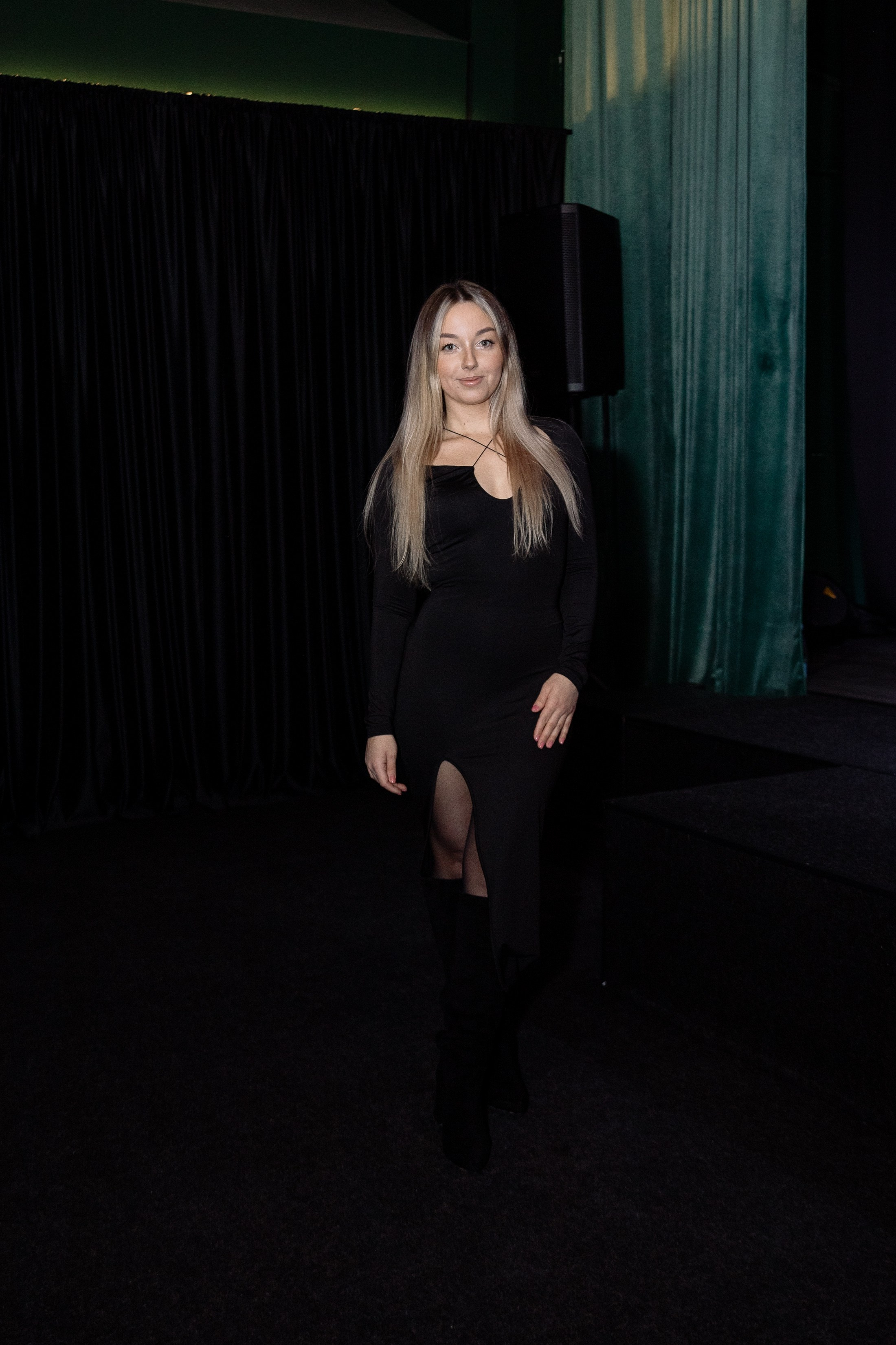 Поэтический вечер с Игорем Бушмелевым и Никой Станиславчик. Фотограф Юлия Мальцева