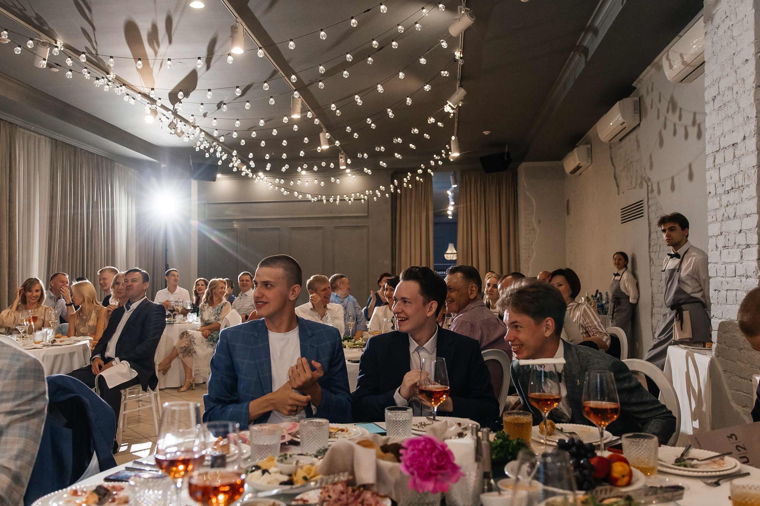 2023-06-23 Выпускной МБОУ СОШ № 10. Фотограф в Красноярске