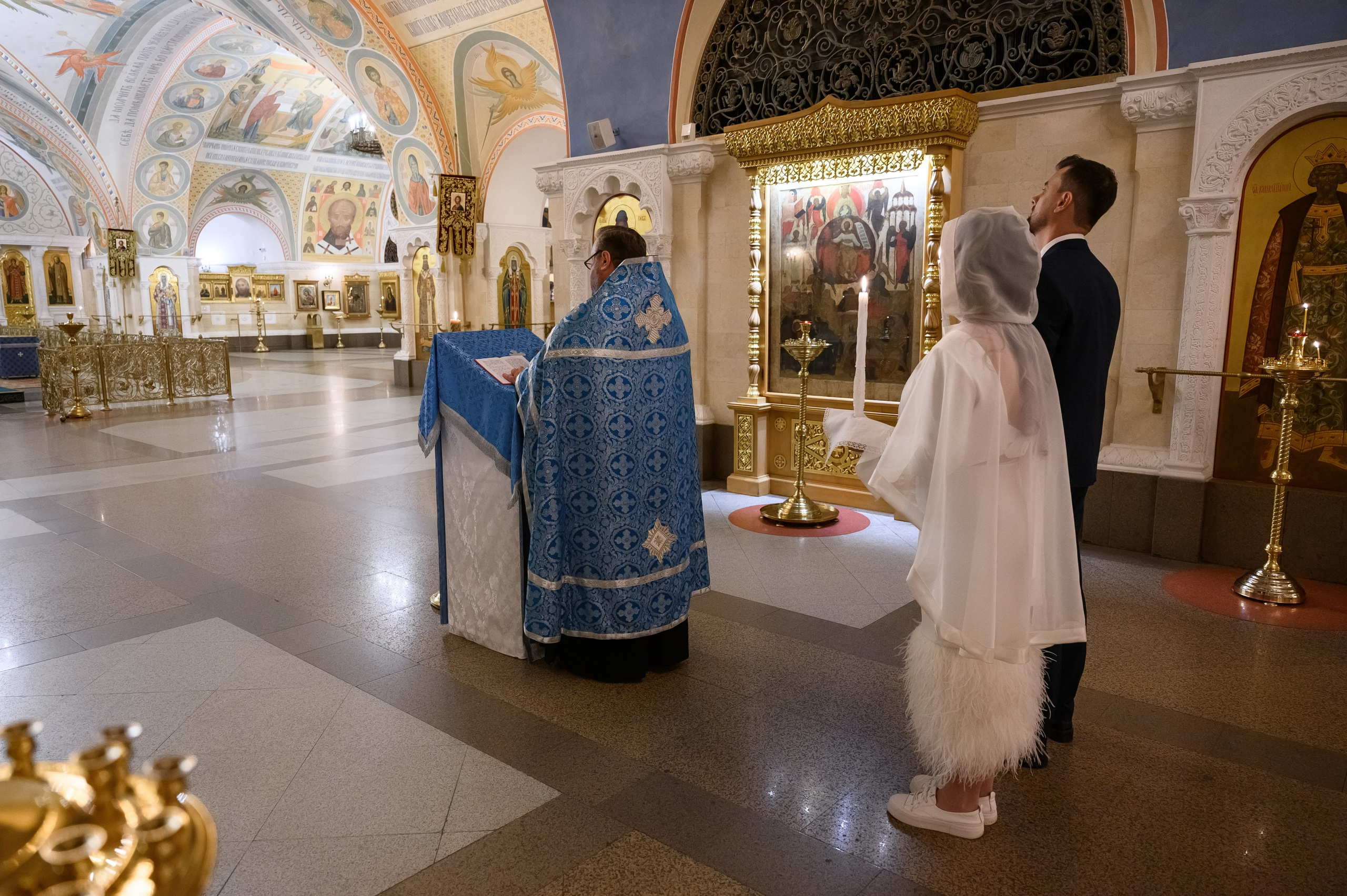 Свадьба Венчание Храм Христа Спасителя. Свадебный фотограф Москва Юрий Кульман