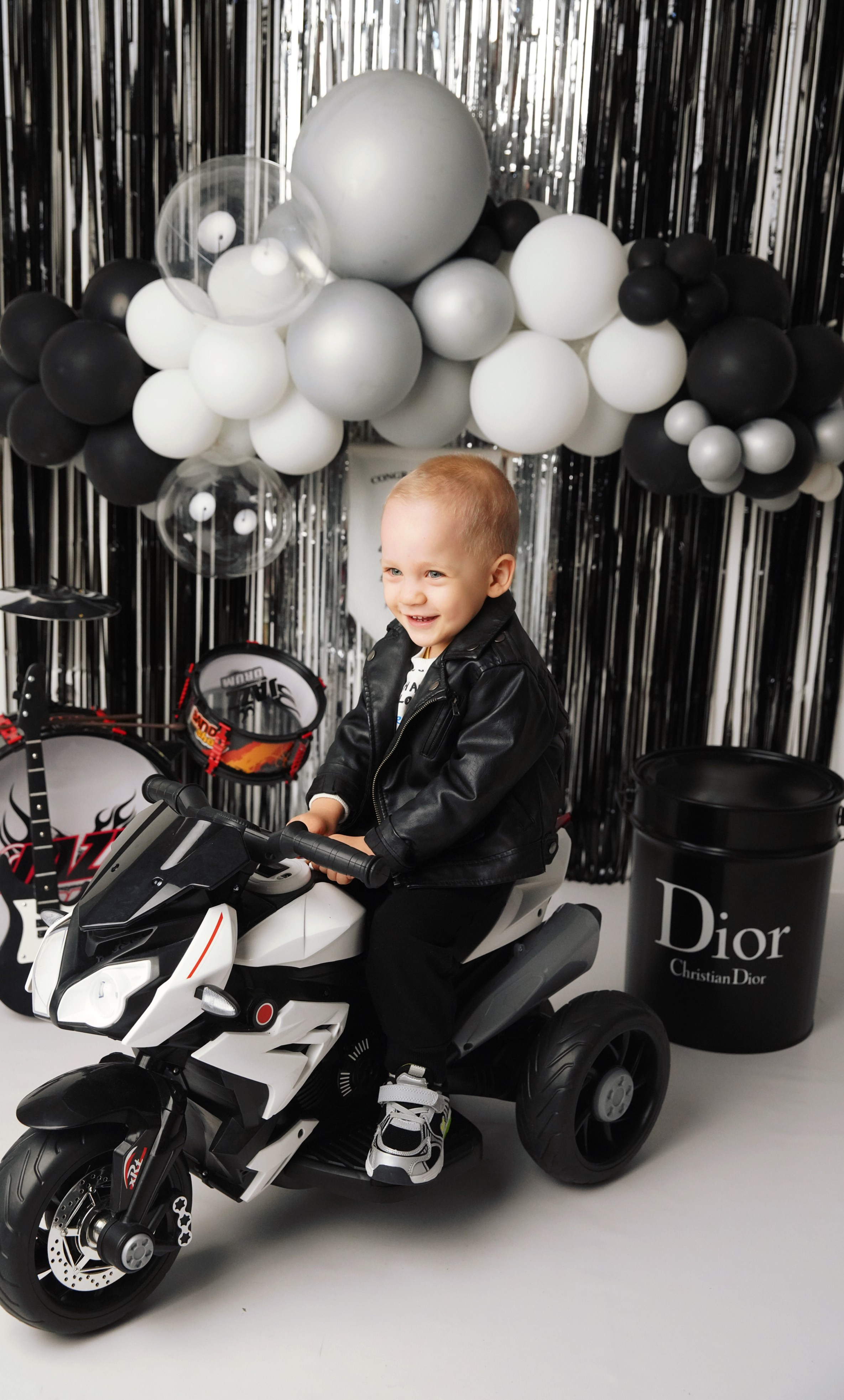 Байкер. Фотограф новорожденных. Семейный и детский фотограф в городе Сургуте