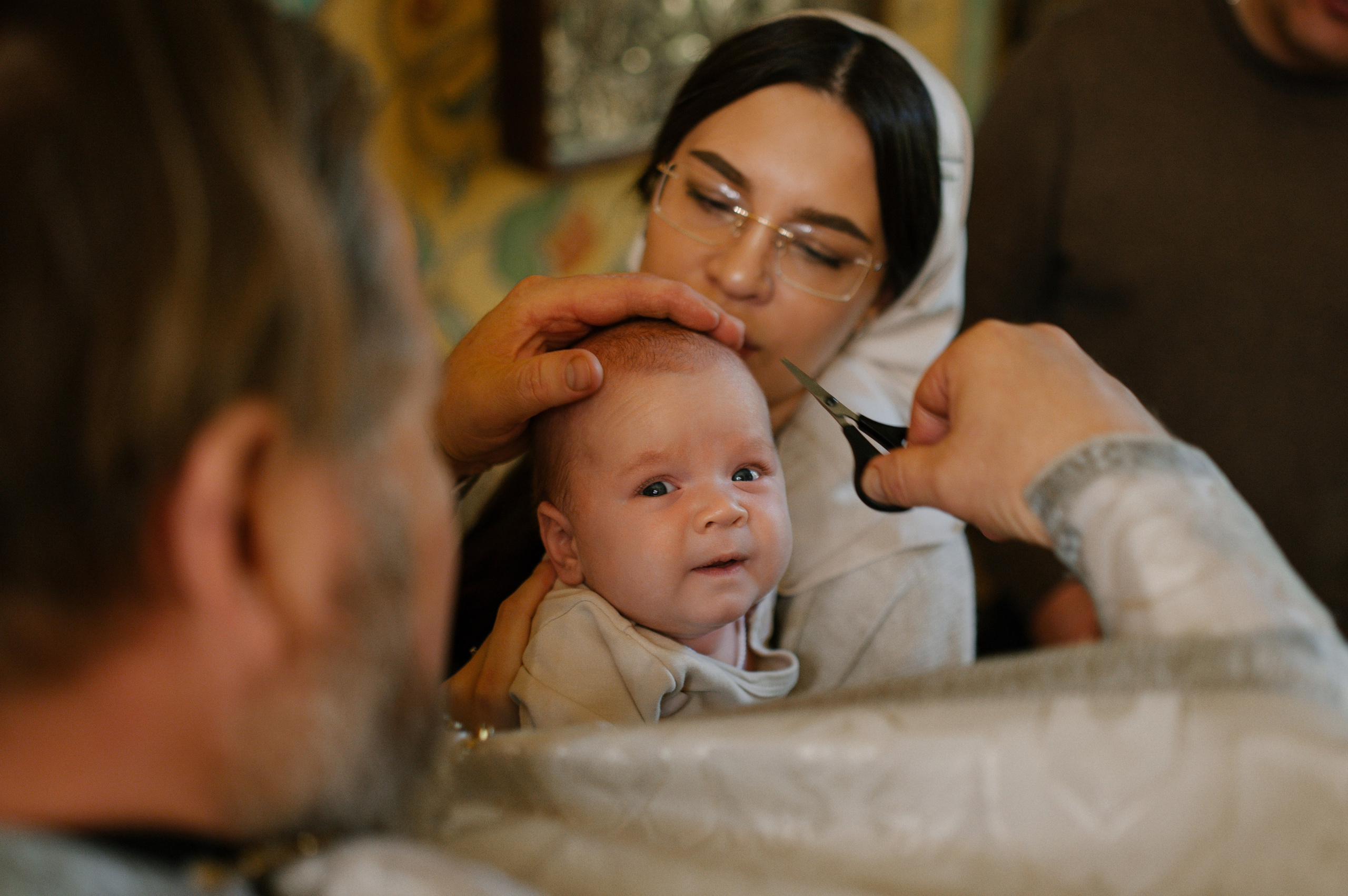 Крещение в Храме Воздвижения Креста Господня в Алтуфьеве. Семейный и свадебный фотограф в Москве Татьяна Николаева