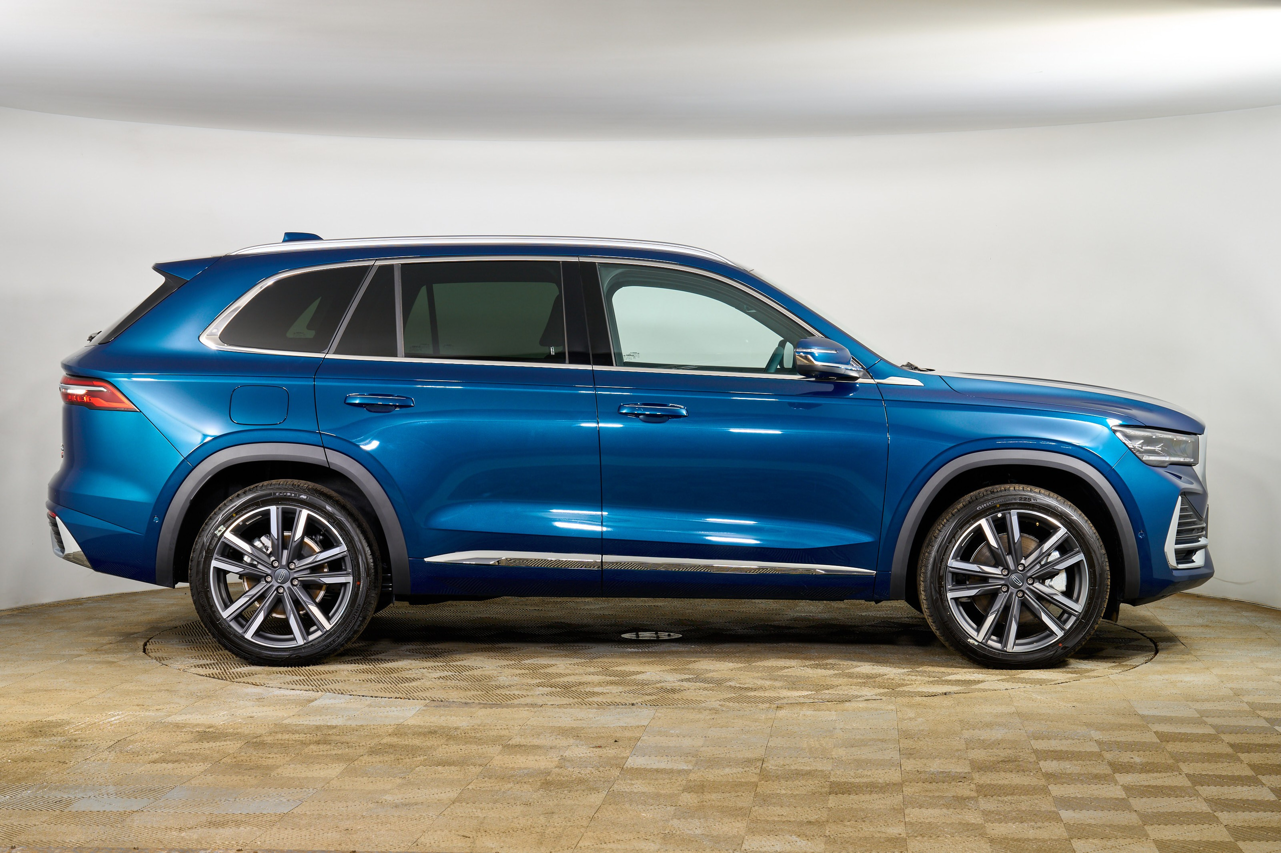 Geely Monjaro. Фотограф Николай Прокофьев модельные тесты в Москве