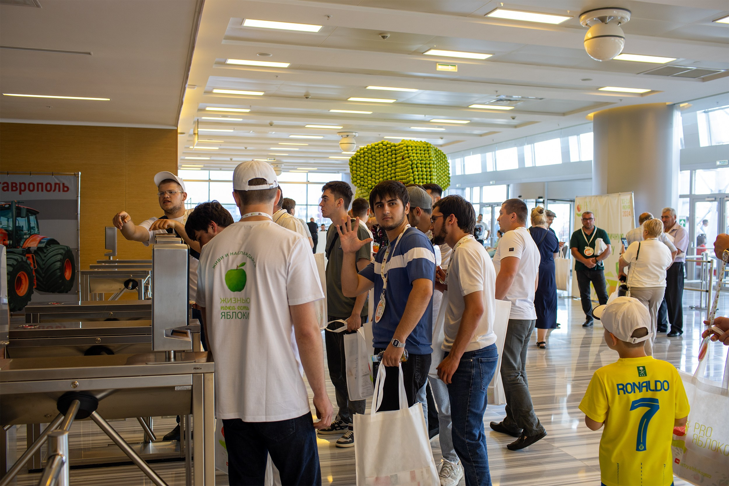 «ЭКСПО Мин Воды» — Pro яблоко. Медиапродюсер, фотограф в Минеральных Водах —Виктор Холодов