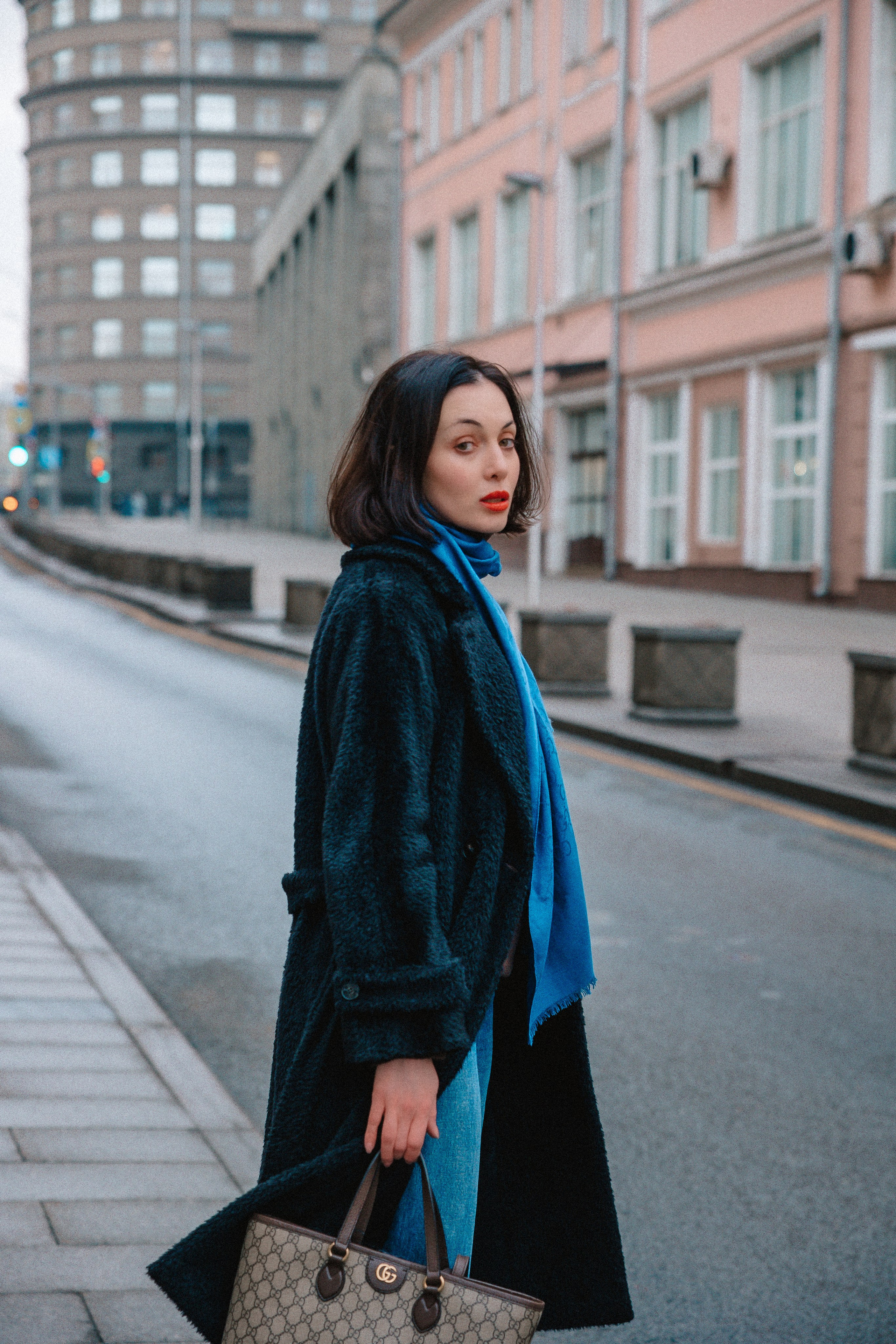 ОЛЯ. Я фотограф из Москвы к Вашим услугам