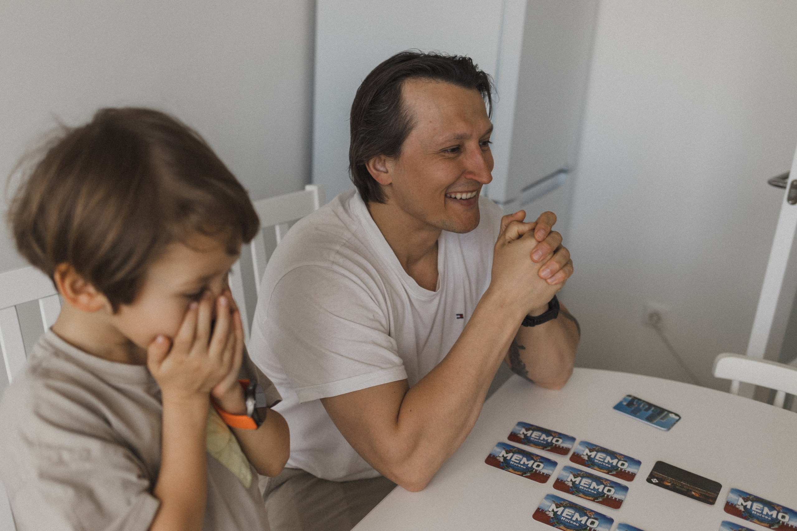 Катя, Паша, Валера и Родион ждут братика. Семейный фотограф в Москве