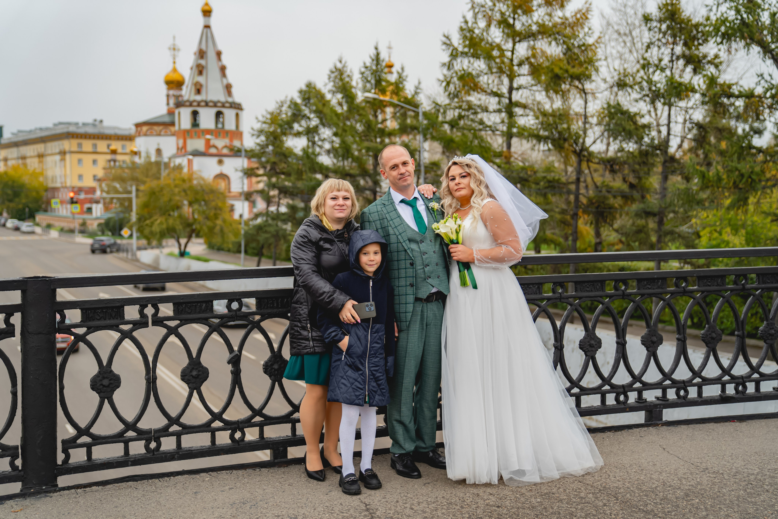 Осенняя Свадьба 2024. Занимаюсь профессиональной фотографией и живу рядом с Байкалом. Работаю в разных жанрах