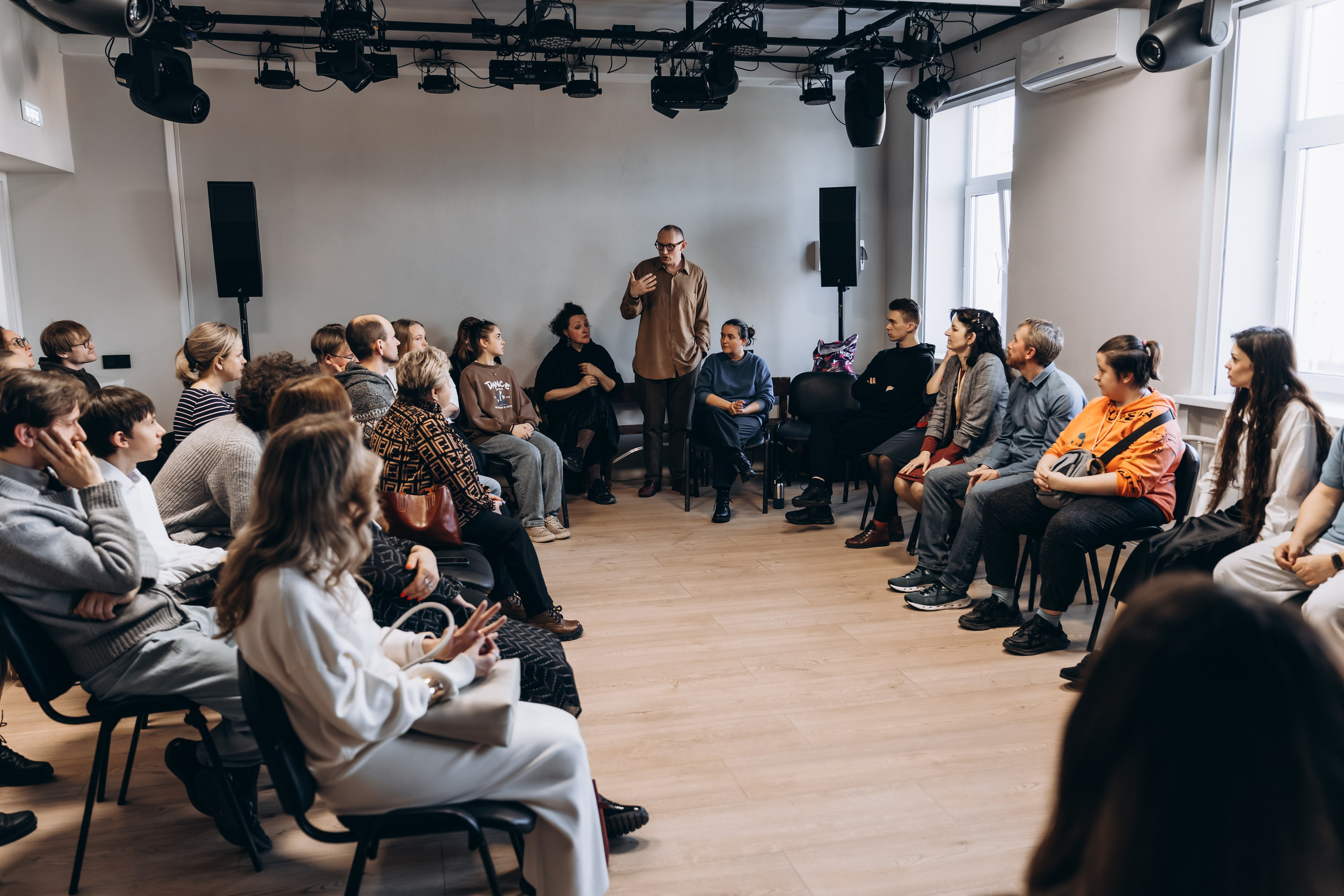 Чтения. Новый Молодежный Театр. 14.04.2026. Фотограф в Нижнем Тагиле. Прогулочные и студийные съемки