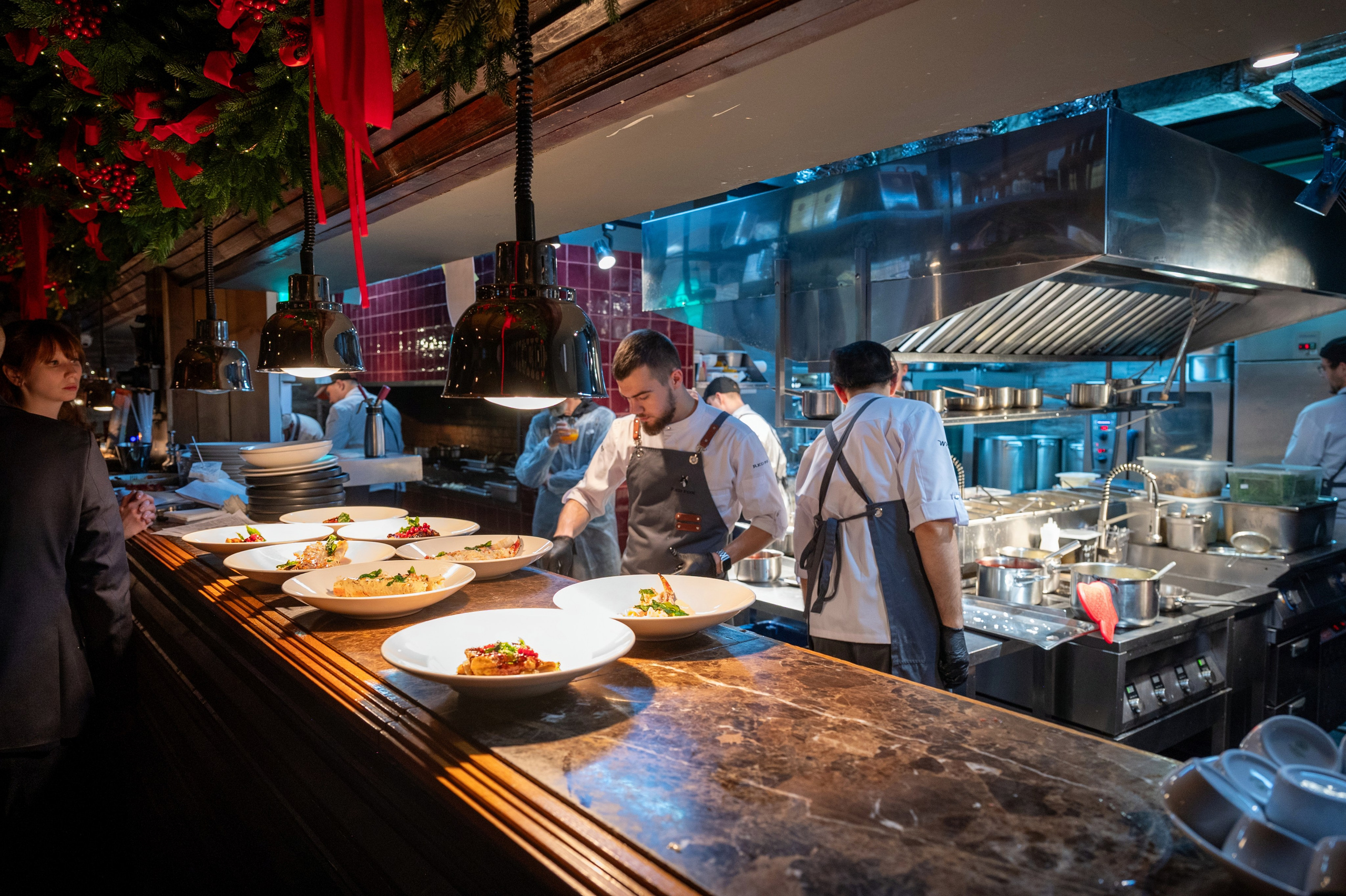 Новый год 2025 в ресторане Red Fox. Репортажный фотограф в Красной Поляне и Сочи Павлюченко Екатерина