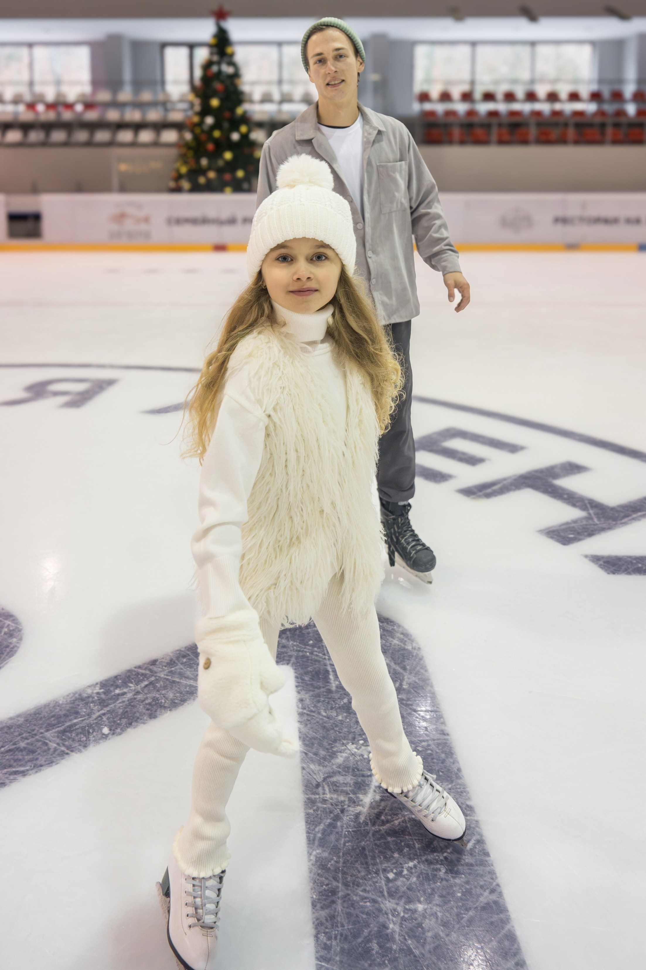 Контент съемка на катке для курорта Роза Хутор. Репортажный фотограф в Красной Поляне и Сочи Павлюченко Екатерина