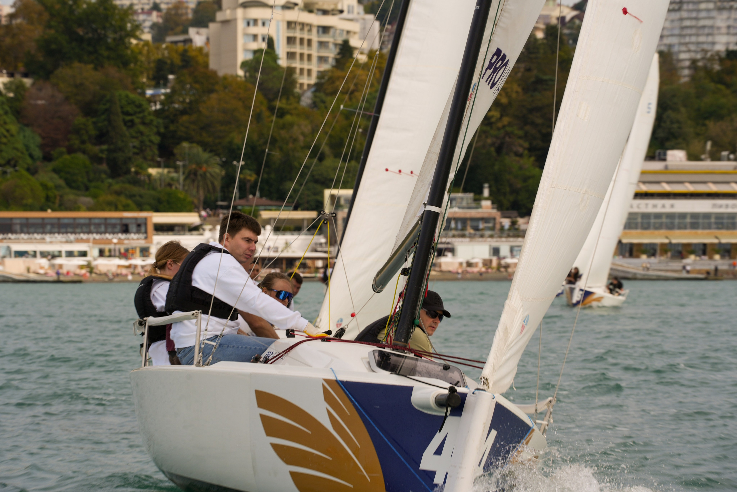 Яхтенная регата для компании Агрегатка. Репортажный фотограф в Красной Поляне и Сочи Павлюченко Екатерина