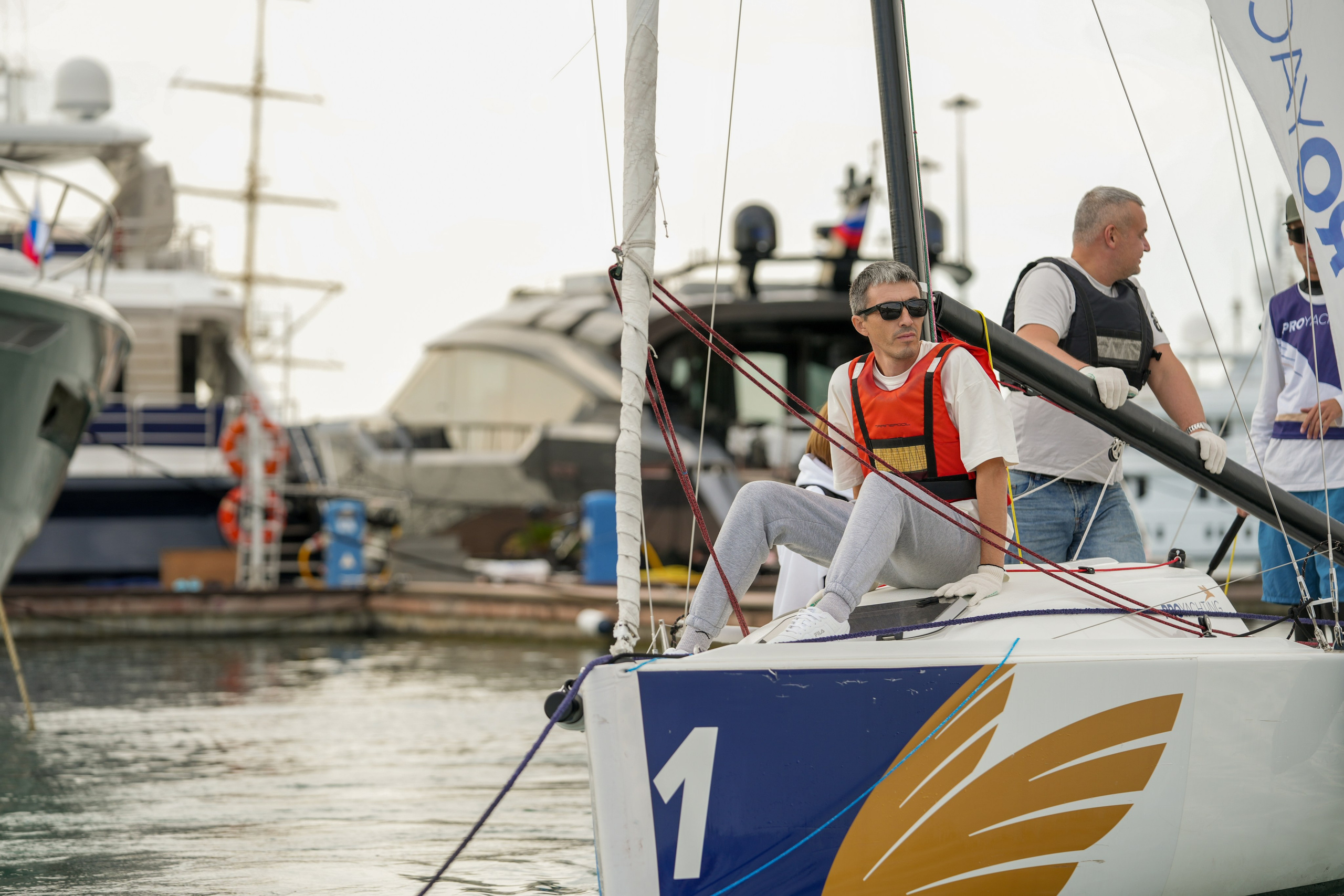 Яхтенная регата для компании Агрегатка. Репортажный фотограф в Красной Поляне и Сочи Павлюченко Екатерина