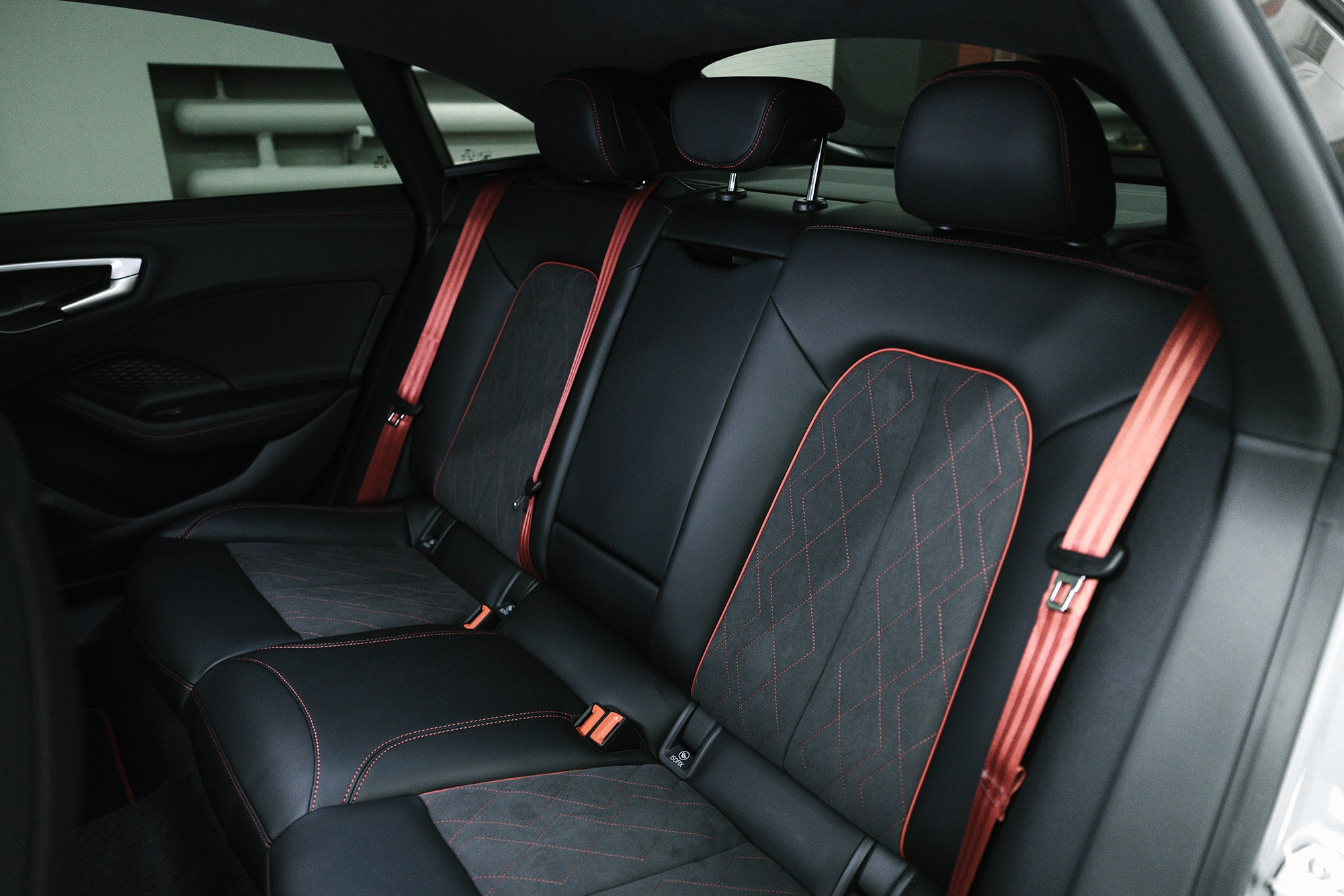 Audi A5  40 TFSI 2.0 quattro S tronic (204 л. с.). Автосалон «Х-Авто»