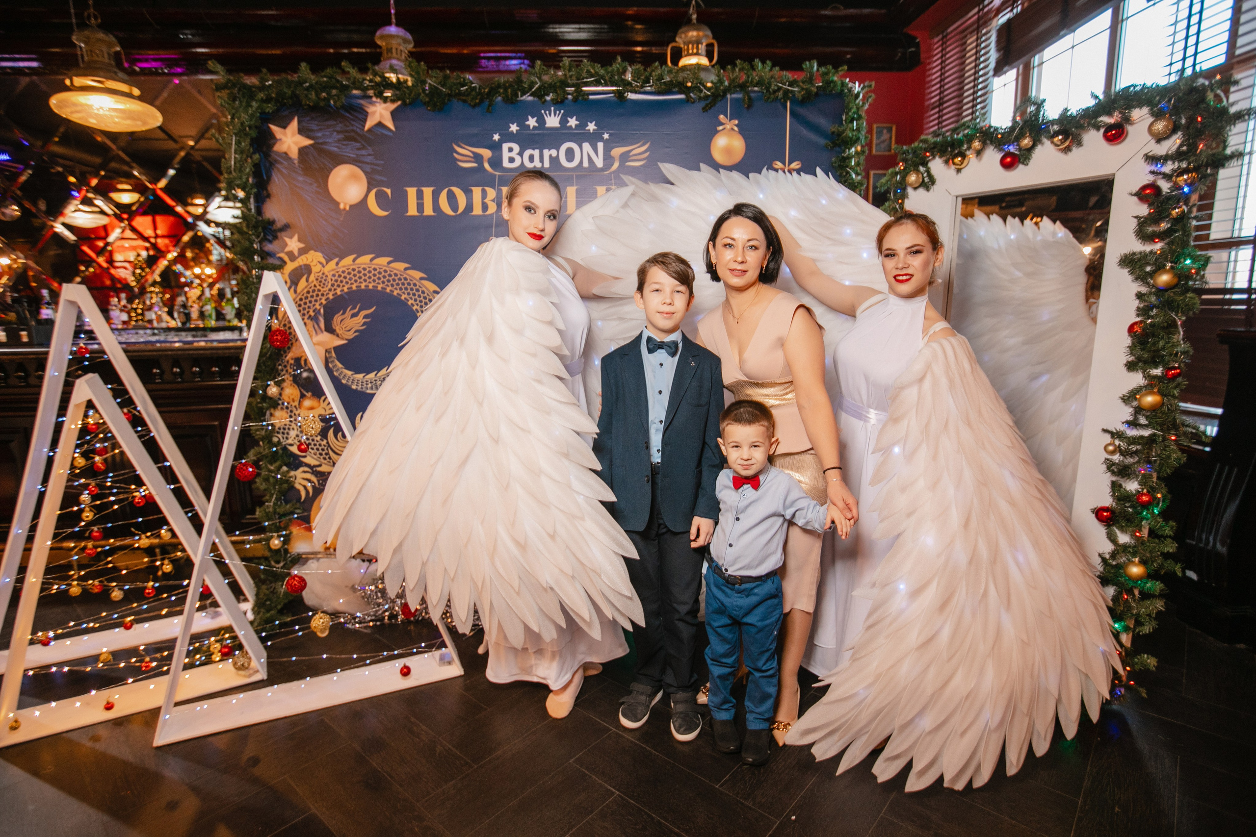 Автограф дети. Новогоднее мероприятие. Роман Урумбаев фотограф Нижневартовск