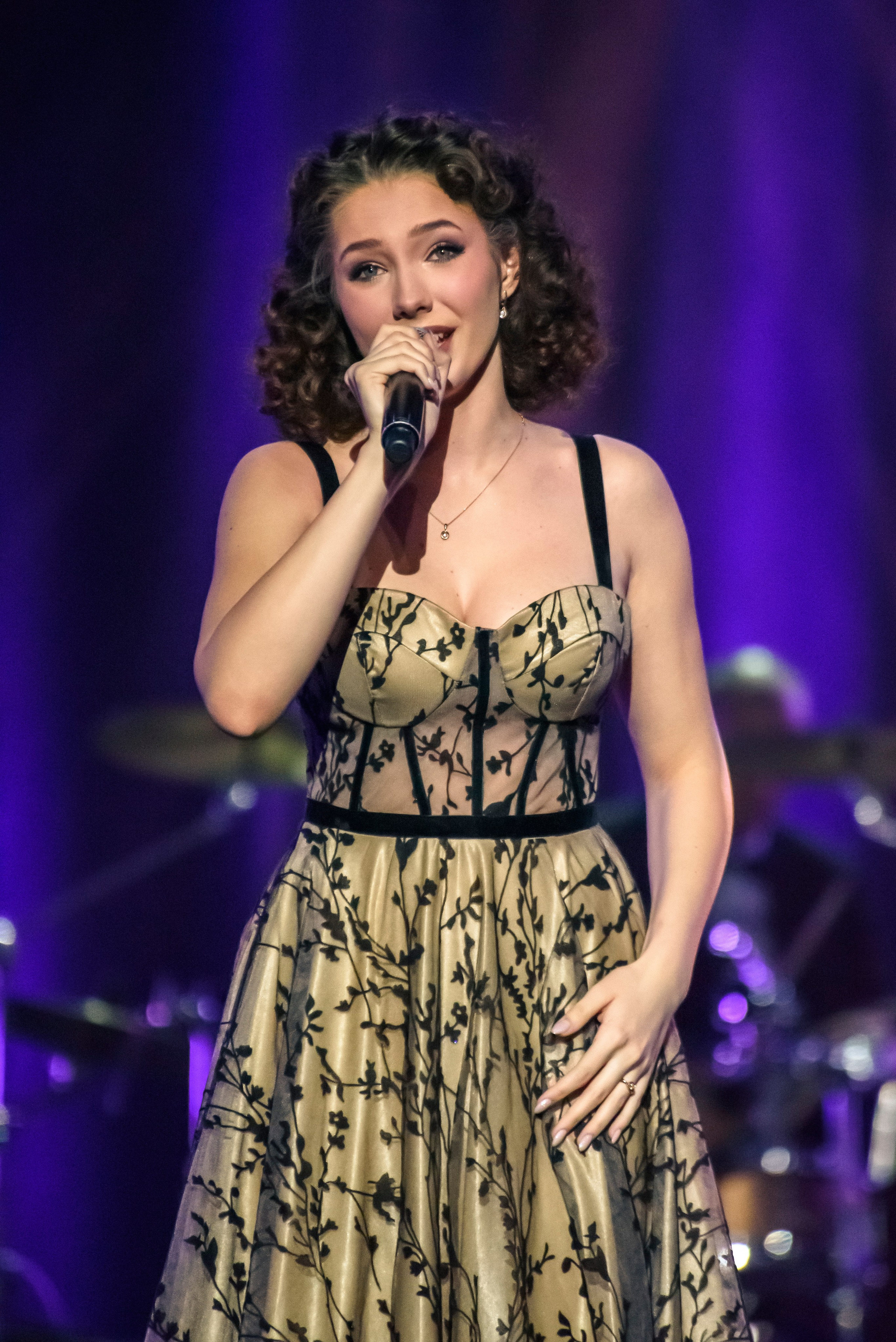 Лариса Рубальская «40 лет с песней по жизни» — Крокус Сити Холл. Бренд-фотограф для экспертов и блогеров в Москве Влада Горбовская