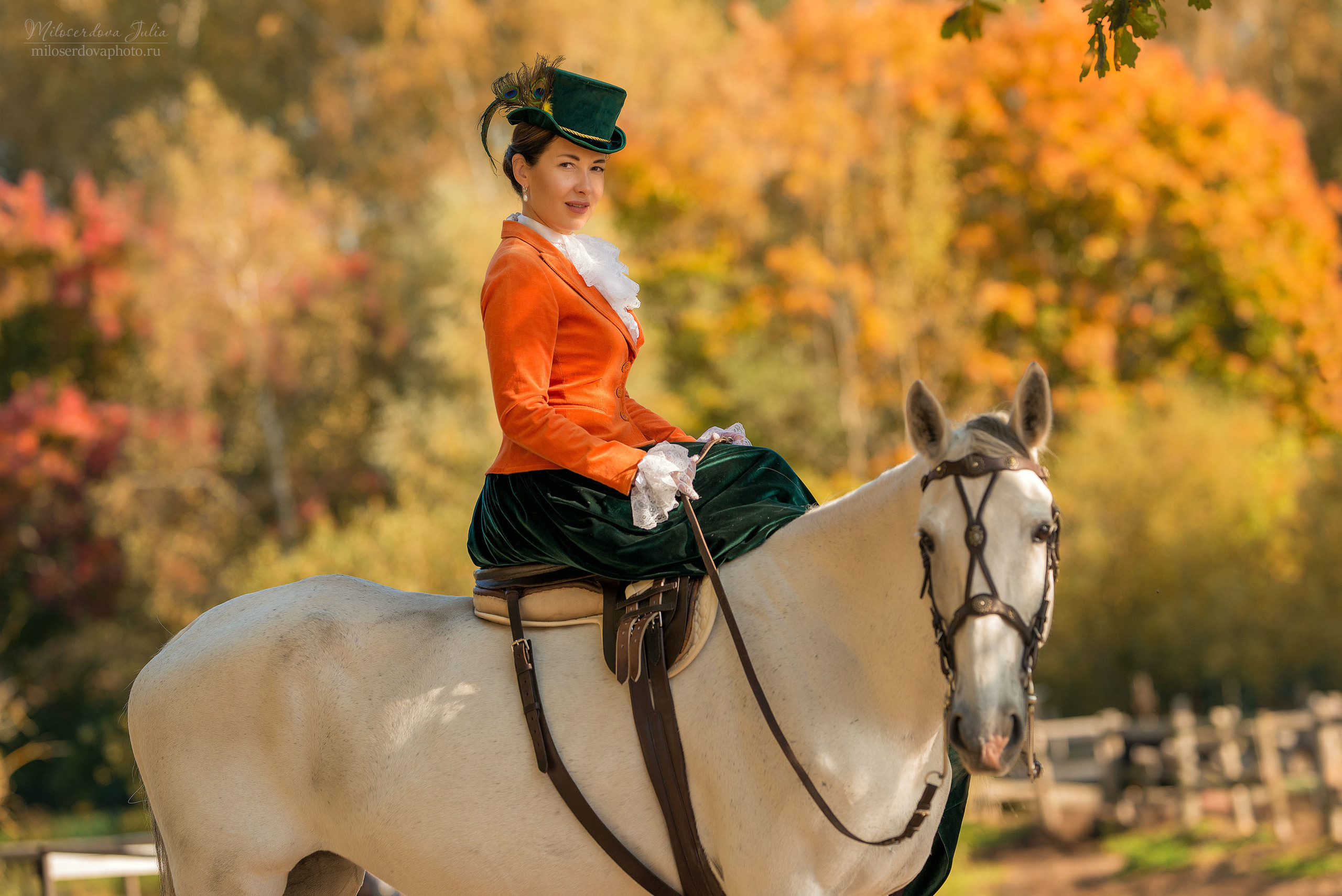 Дамская верховая езда. Фотограф Юлия Милосердова